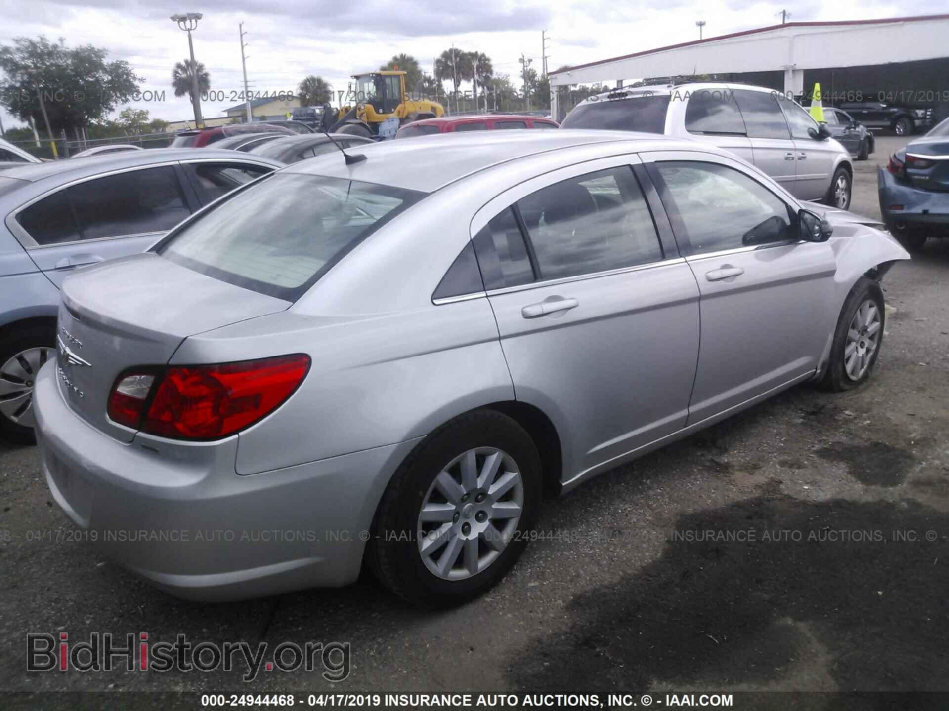 2010 CHRYSLER SEBRING - VIN: 1C3CC4FB1AN125540 - Фото 4