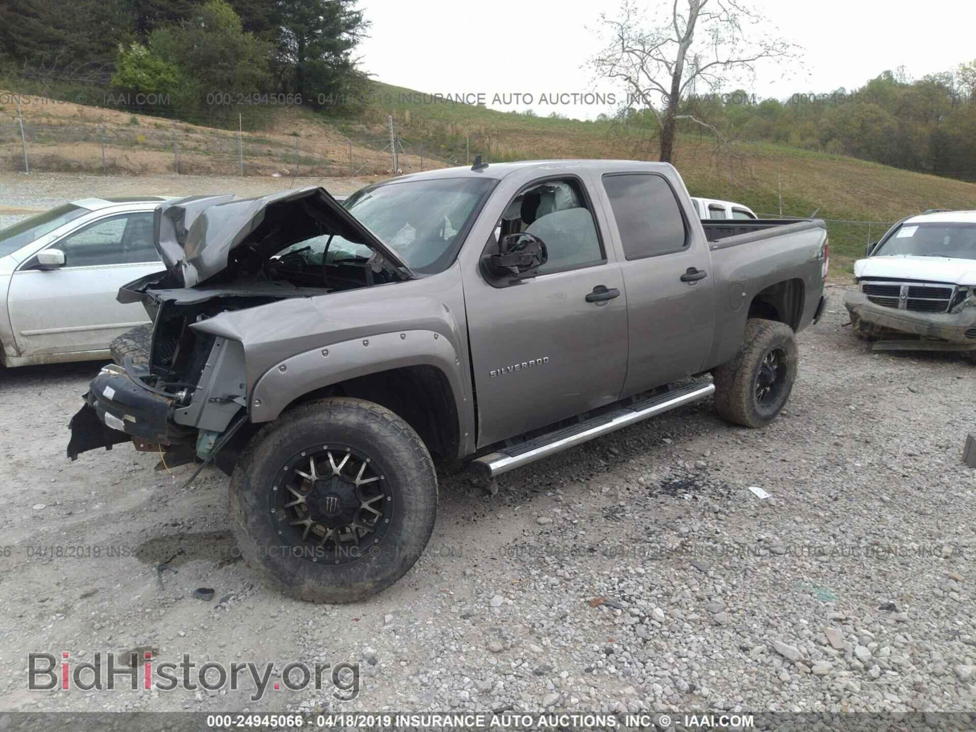 2013 CHEVROLET SILVERADO - VIN: 3GCPKSE27DG323980 - Фото 2