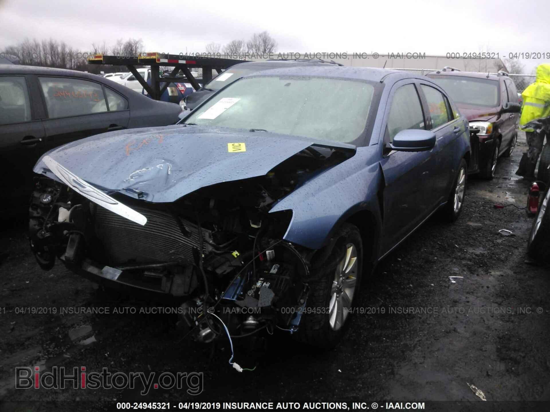 2011 CHRYSLER 200 - VIN: 1C3BC1FB5BN604118 - Photo 2