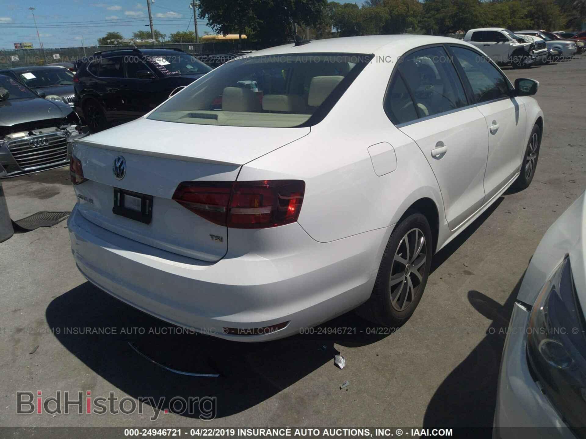 2017 VOLKSWAGEN JETTA - VIN: 3VWDB7AJ7HM336410 - Photo 4