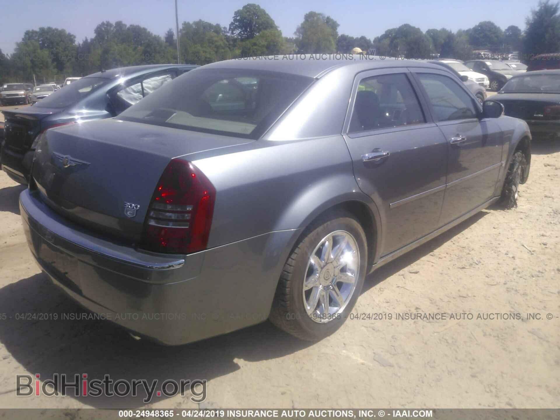 2006 CHRYSLER 300C - VIN: 2C3KA63H96H220093 - Фото 4