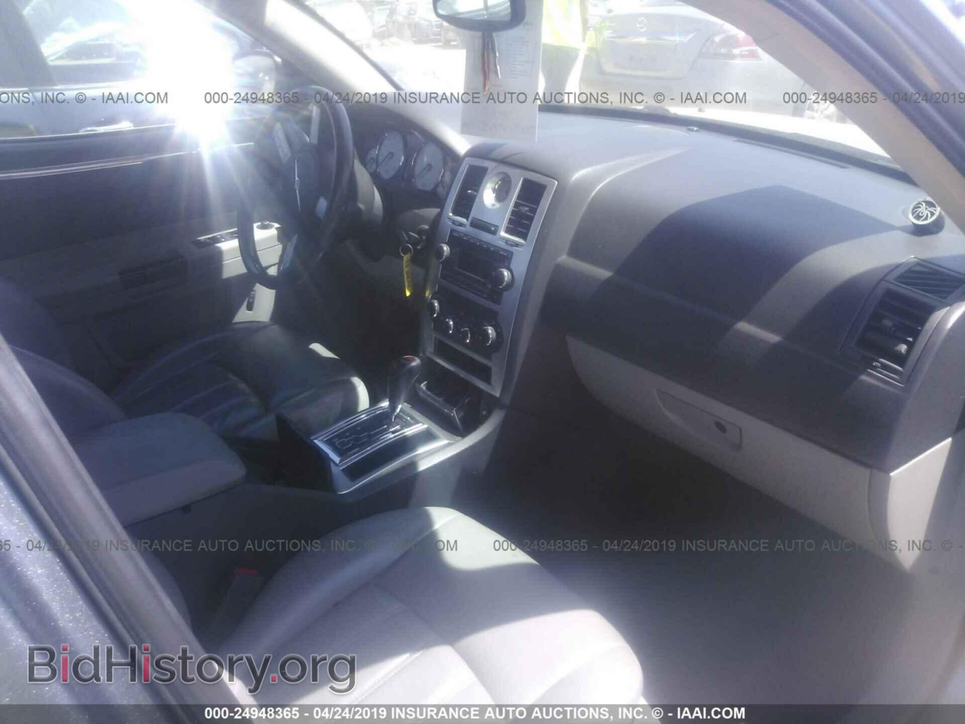 2006 CHRYSLER 300C - VIN: 2C3KA63H96H220093 - Фото 5