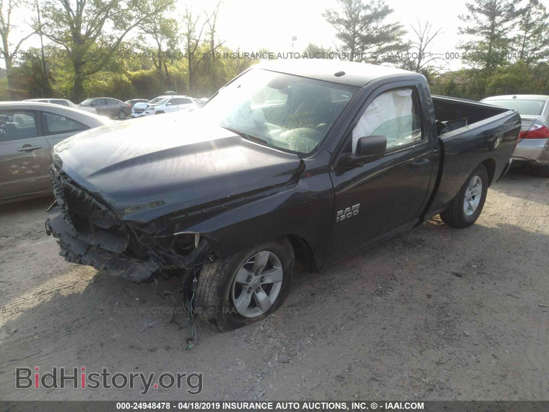 2017 RAM 1500 - VIN: 3C6JR6AG0HG664743 - Фото 2