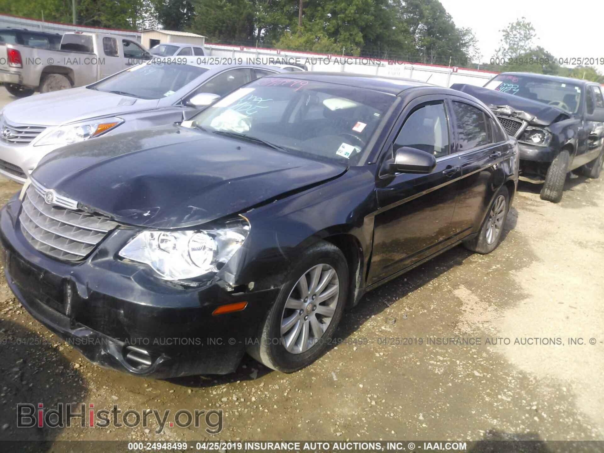 2010 CHRYSLER SEBRING - VIN: 1C3CC5FB8AN224197 - Фото 2