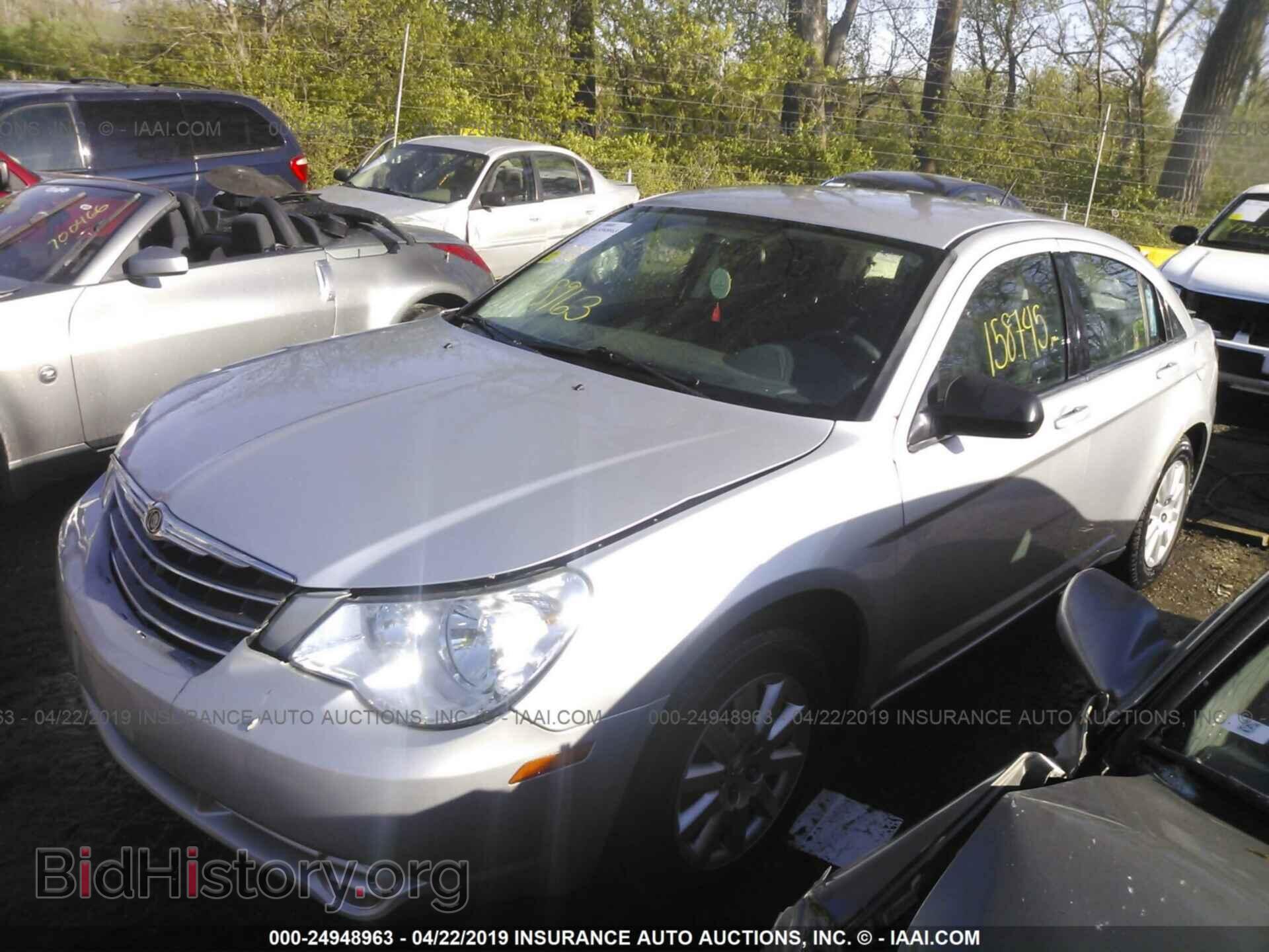2010 CHRYSLER SEBRING - VIN: 1C3CC4FB9AN214109 - Фото 2