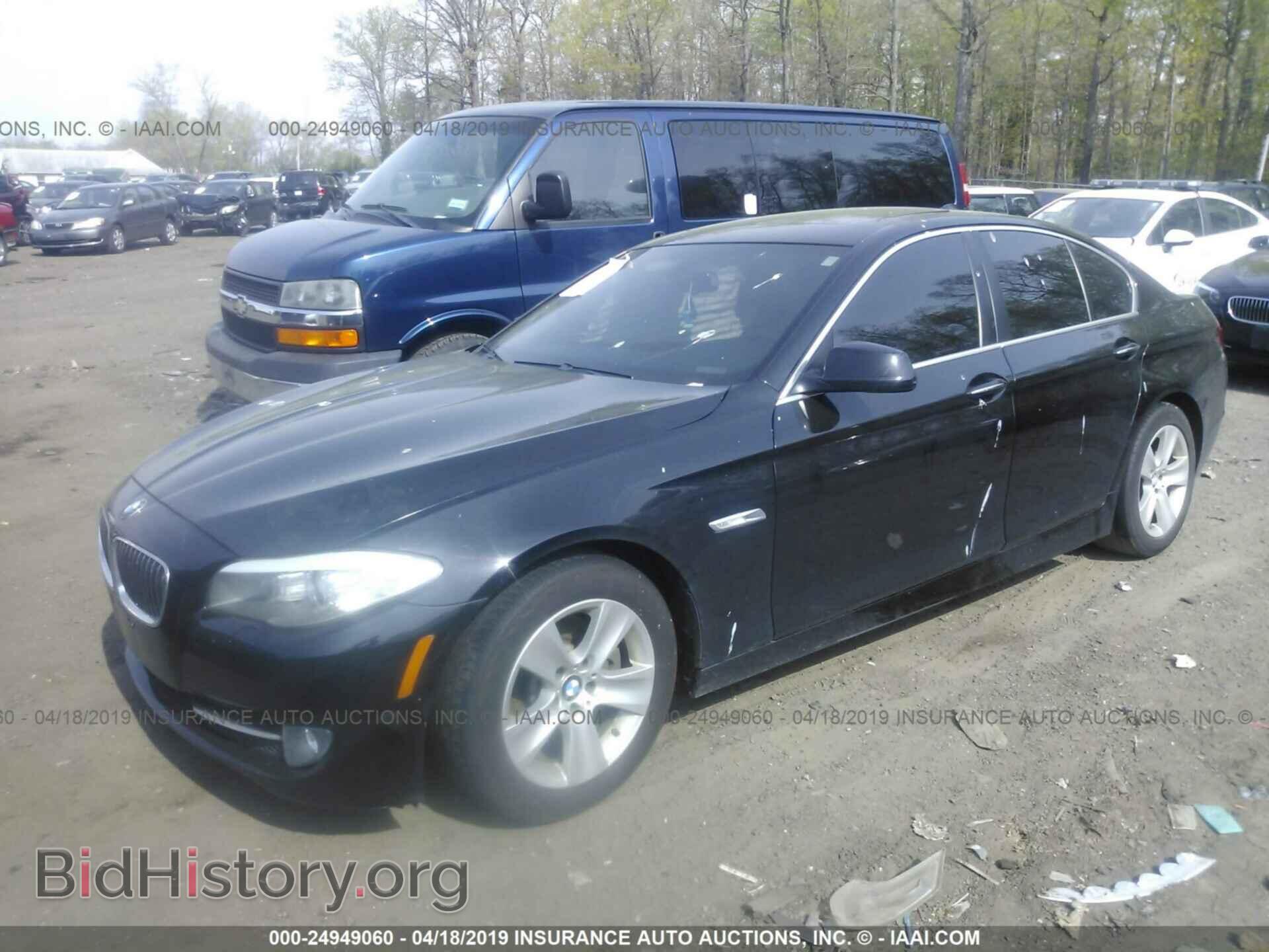 2013 BMW 528 - VIN: WBAXG5C52DD228687 - Фото 2