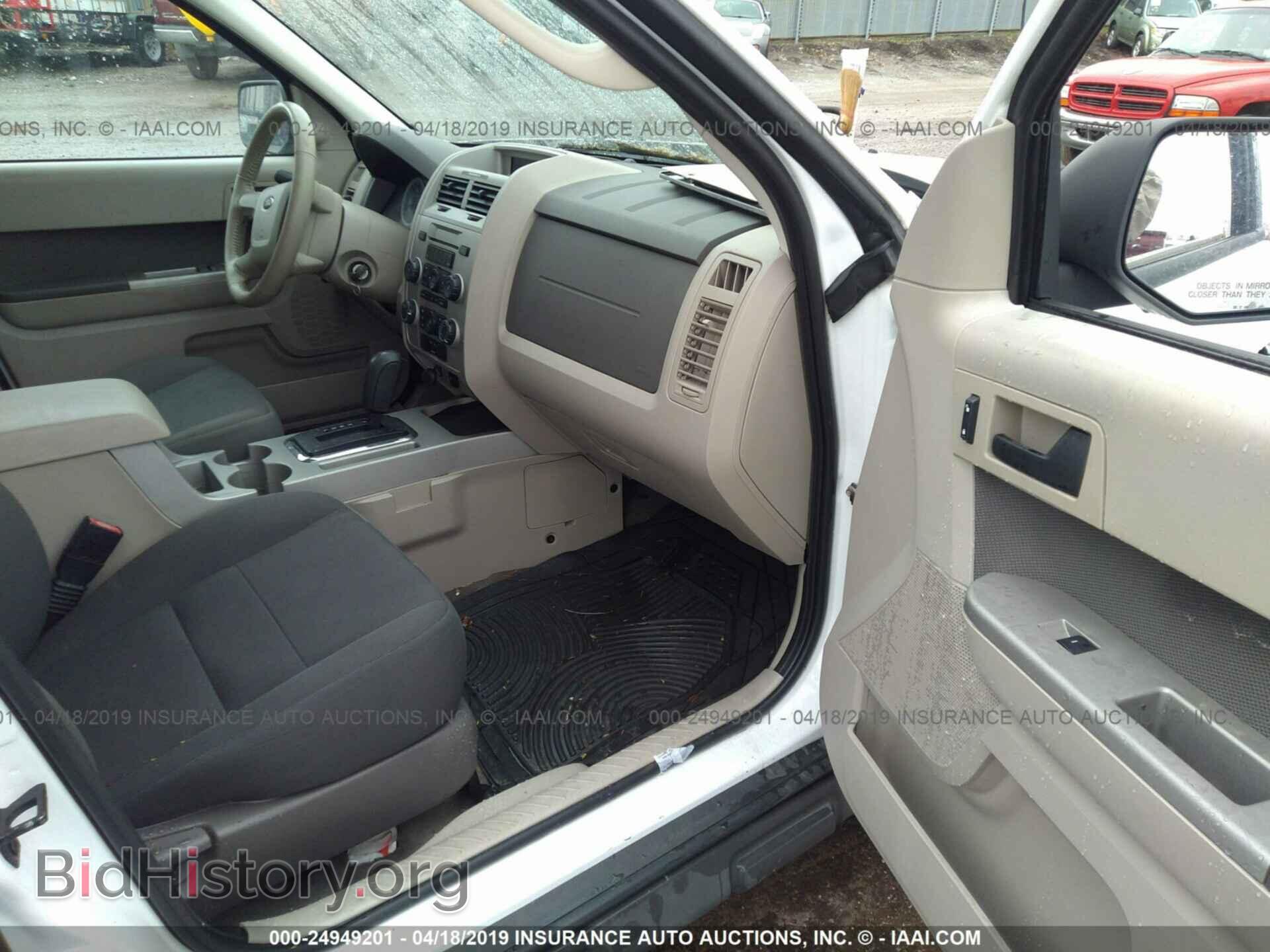 2009 FORD ESCAPE - VIN: 1FMCU93779KA60403 - Фото 5