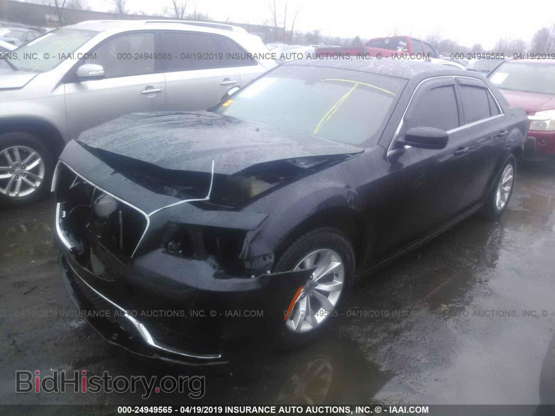 2016 CHRYSLER 300 - VIN: 2C3CCAAG7GH135010 - Фото 2