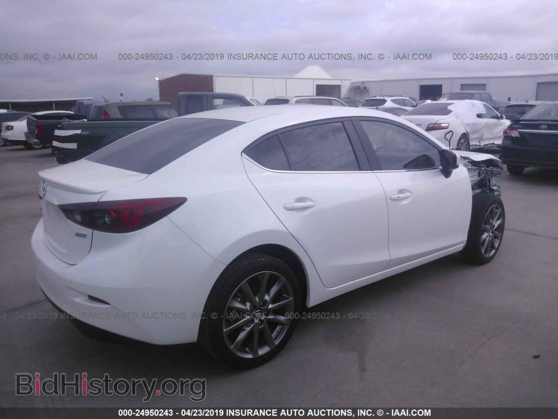 2018 MAZDA 3 - VIN: 3MZBN1V36JM245528 - Фото 4
