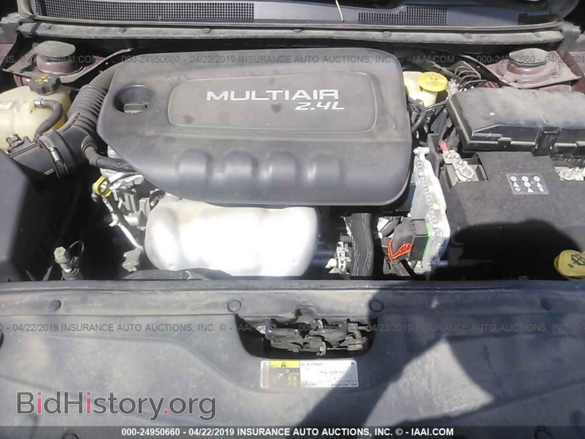 2016 CHRYSLER 200 - VIN: 1C3CCCAB6GN165588 - Фото 10