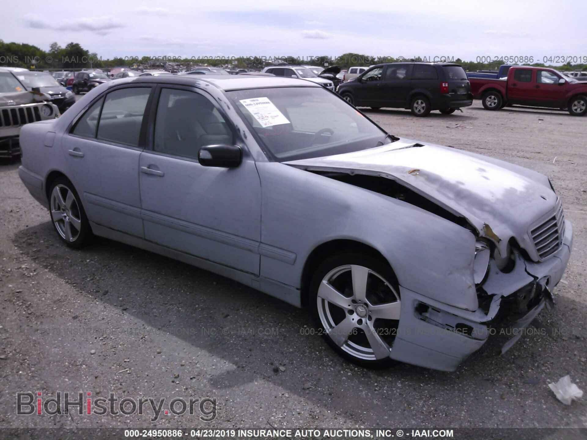 Photo WDBJF65JX2B500812 - MERCEDES-BENZ E 2002