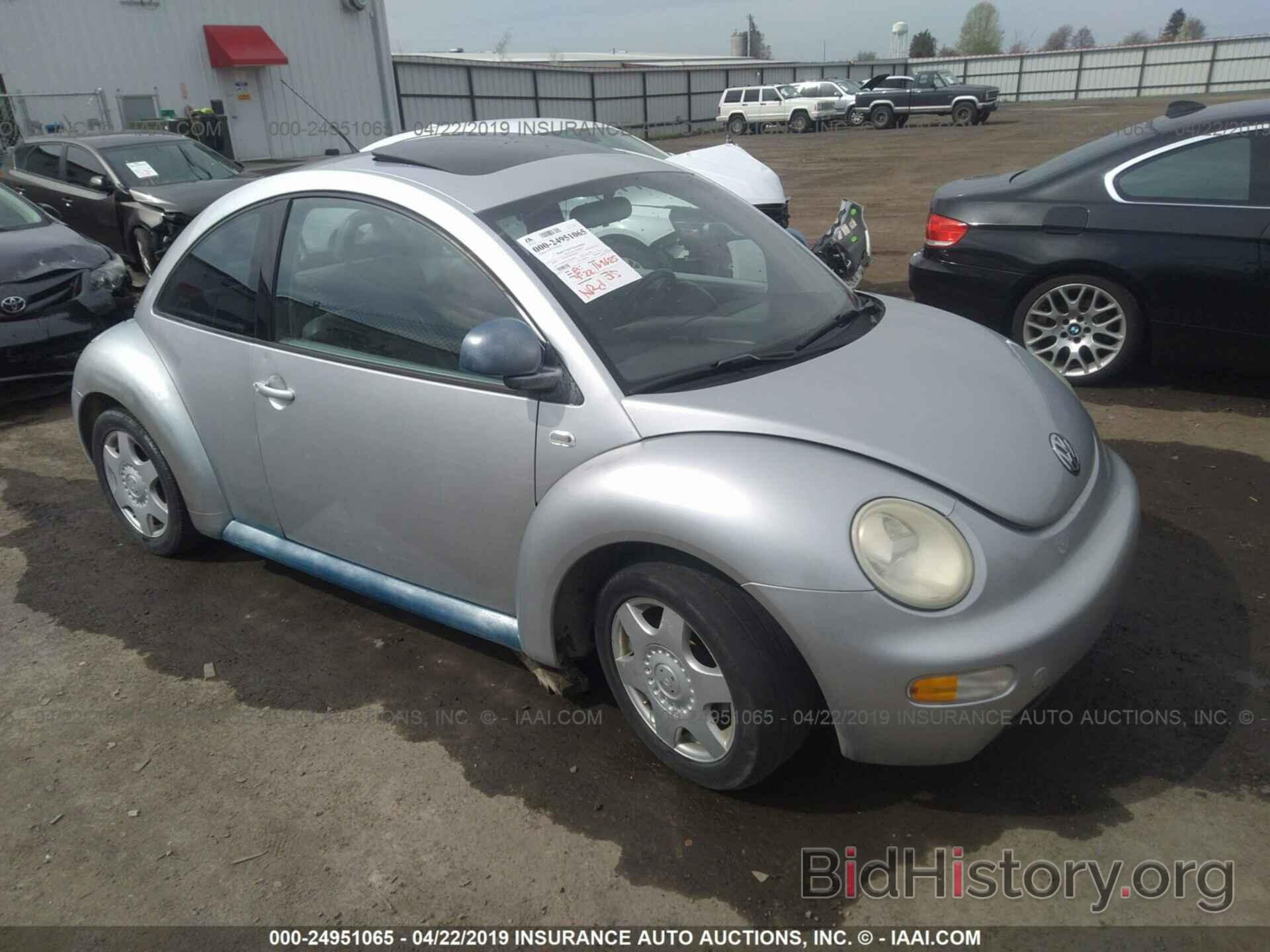 Photo 3VWCF21C1YM474240 - VOLKSWAGEN NEW BEETLE 2000