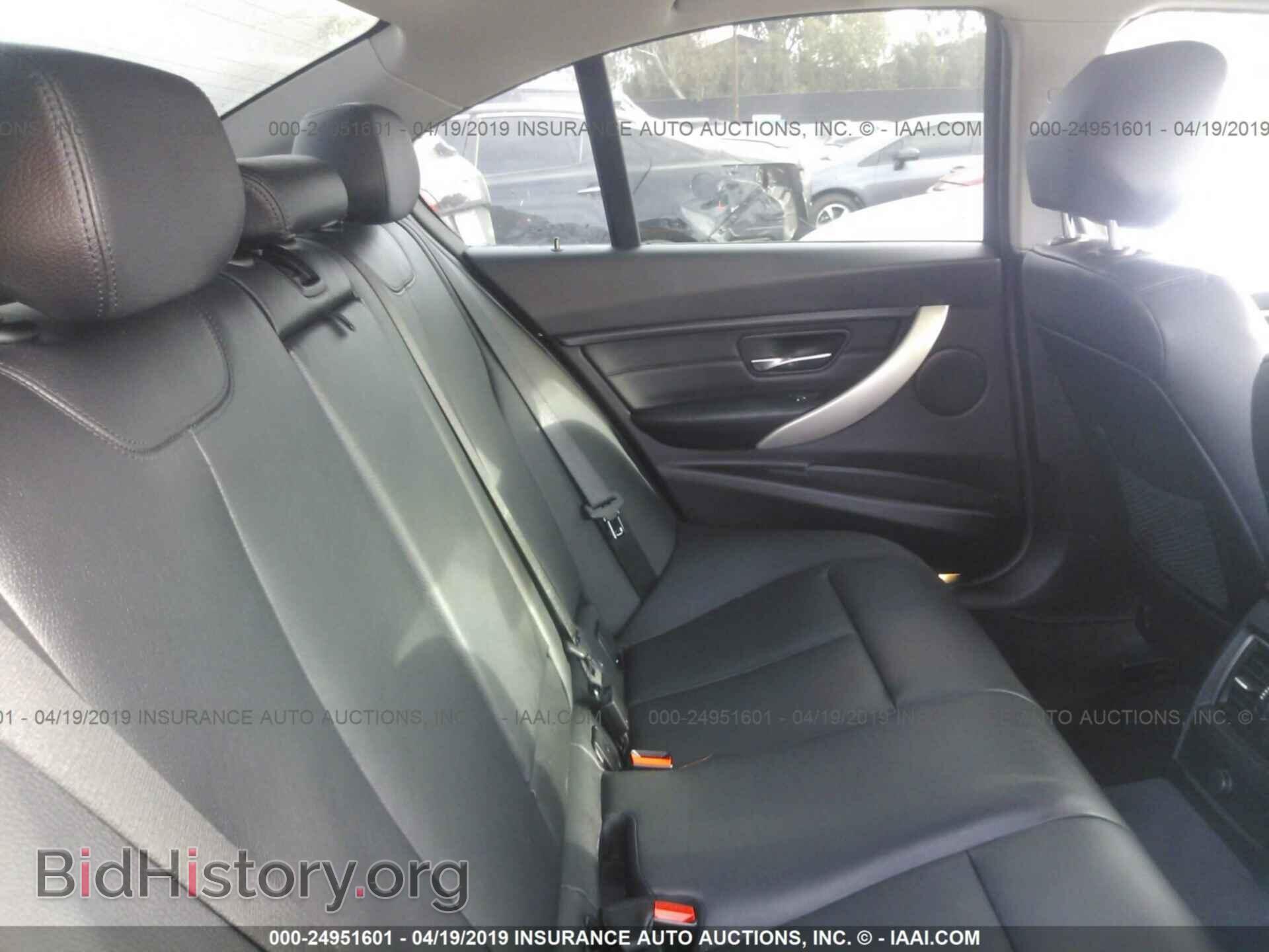 2017 BMW 320 - VIN: WBA8E1G32HNU16086 - Фото 8