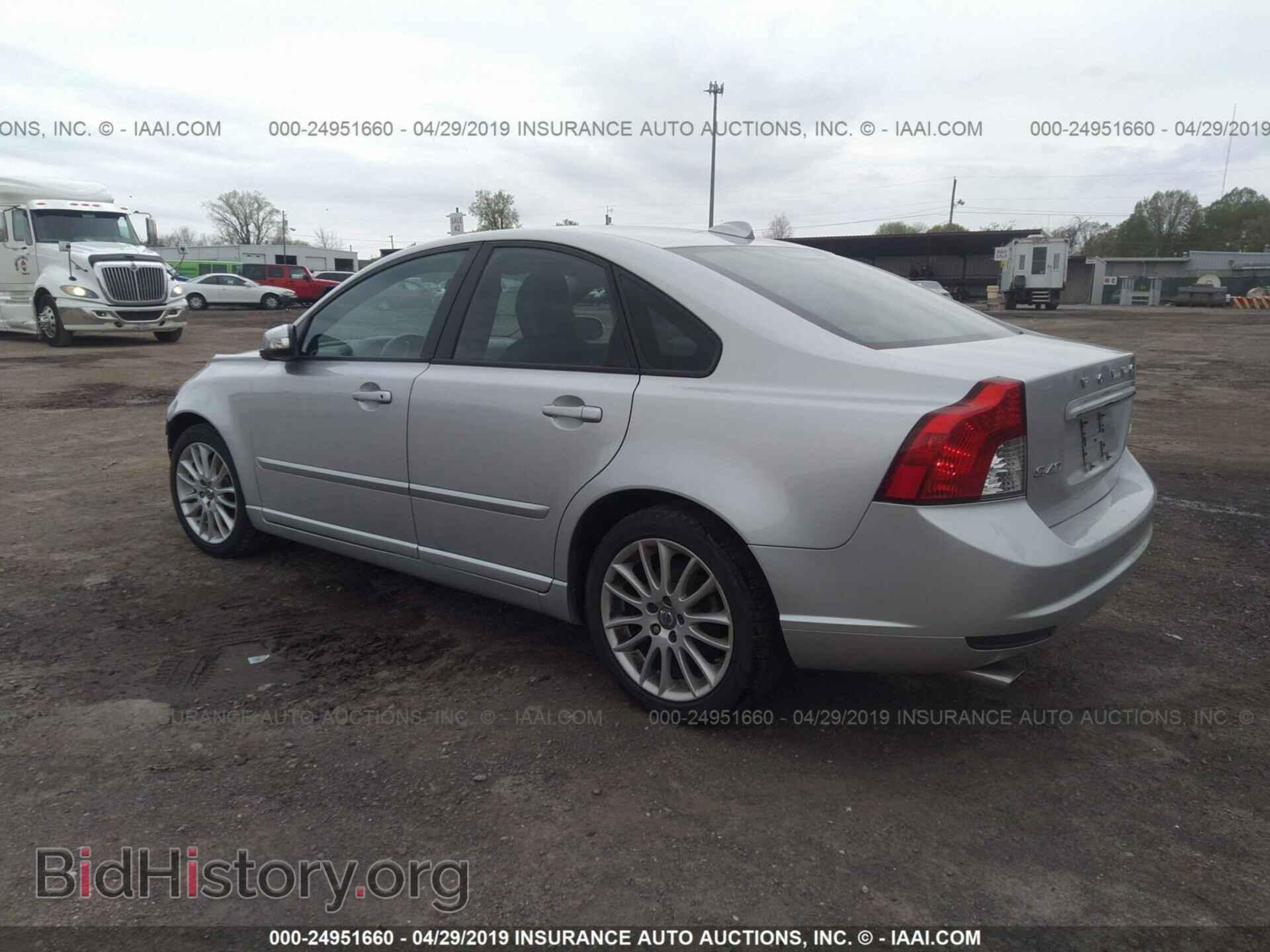 2011 VOLVO S40 - VIN: YV1672MS3B2539629 - Фото 3