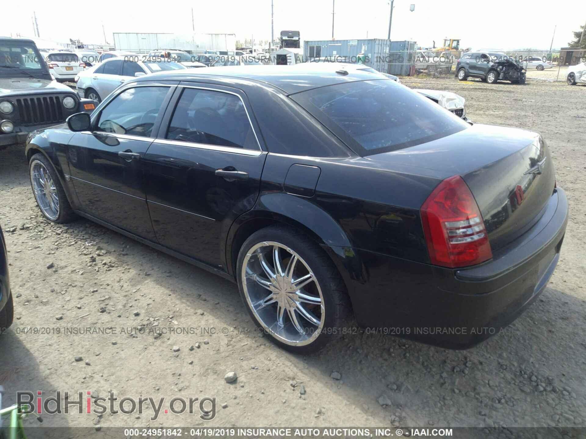 2006 CHRYSLER 300C - VIN: 2C3KA63H16H289554 - Фото 3