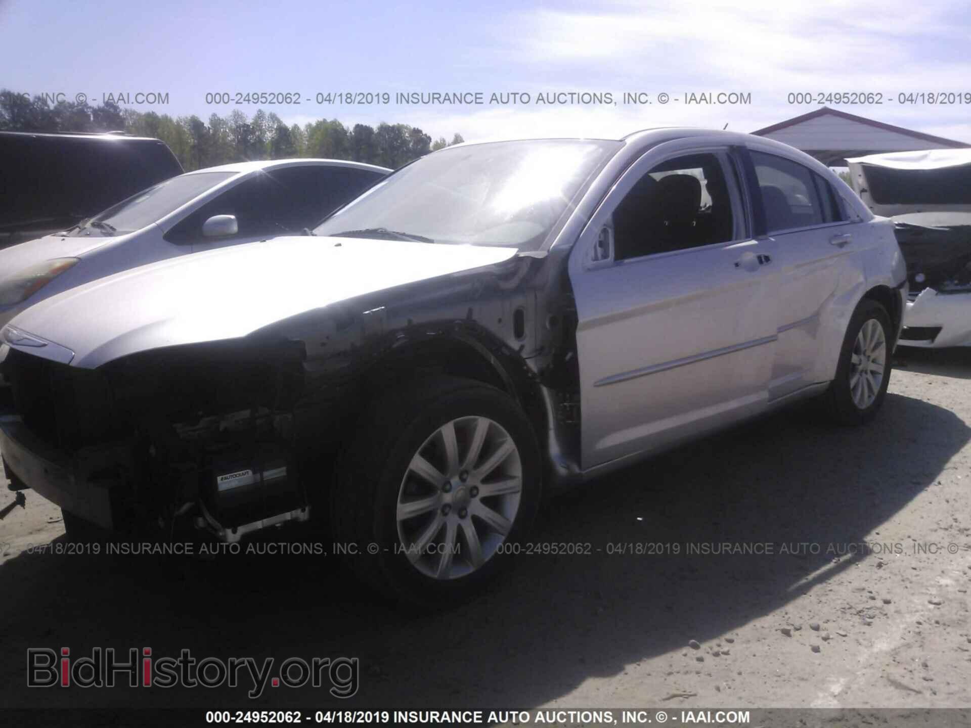 2012 CHRYSLER 200 - VIN: 1C3CCBBB7CN172049 - Фото 2