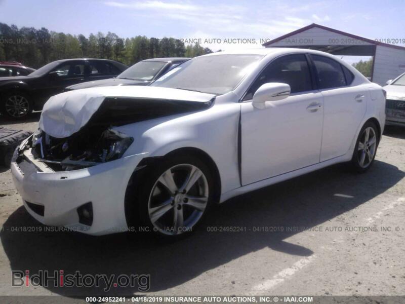 2012 Lexus IS (VIN JTHBE5C25C5029438) — фото 2 из 10