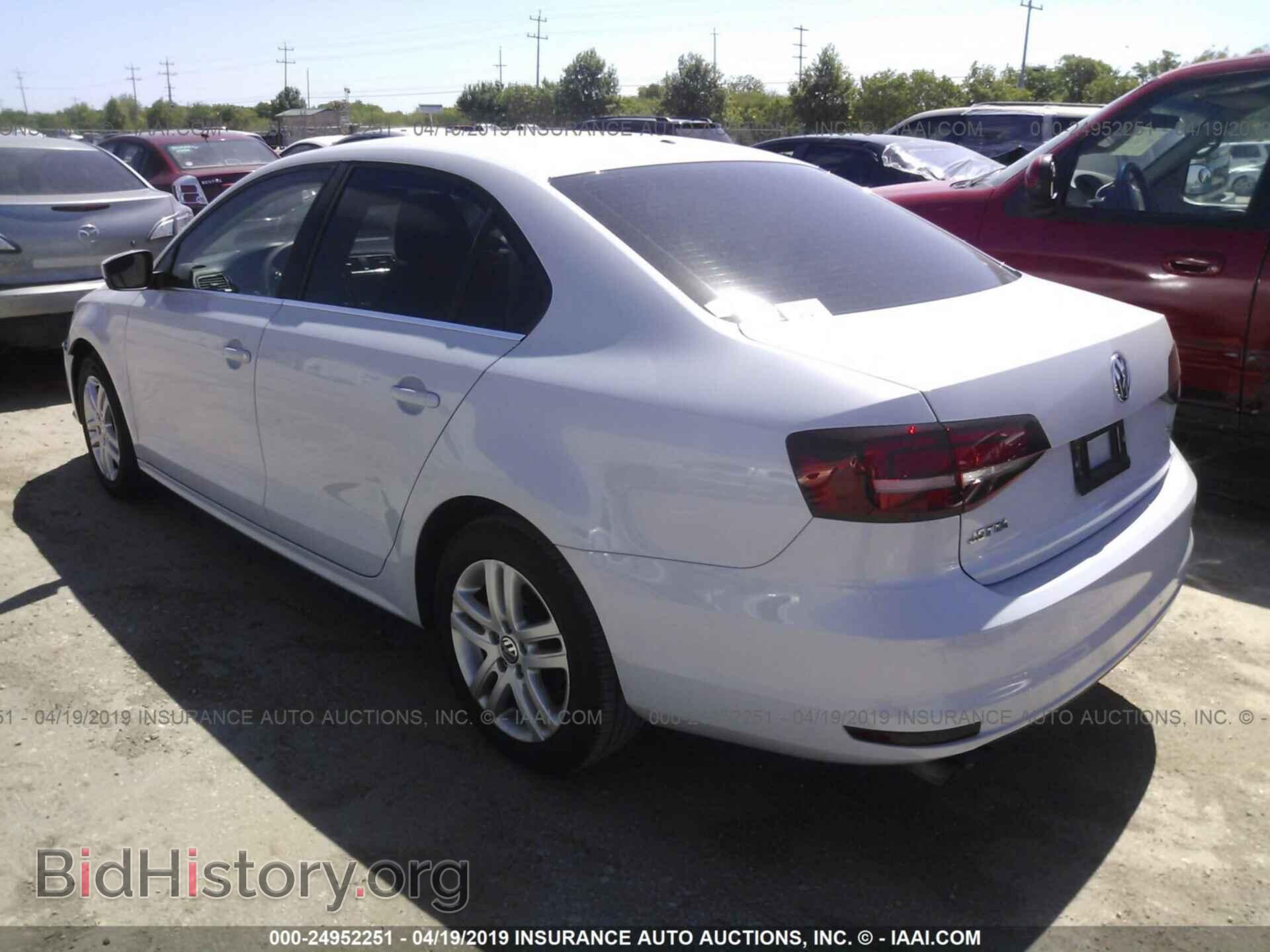2017 VOLKSWAGEN JETTA - VIN: 3VW2B7AJ5HM374869 - Фото 3