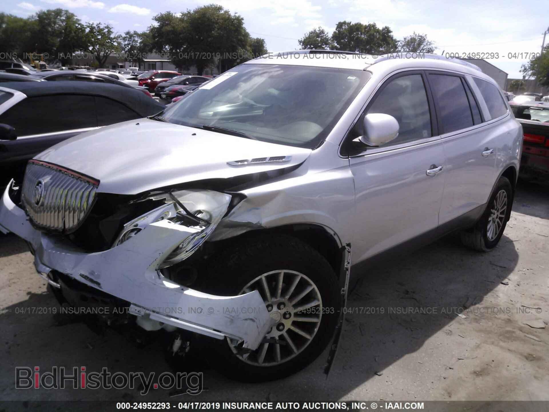 2011 BUICK ENCLAVE - VIN: 5GAKVBED2BJ394181 - Фото 2