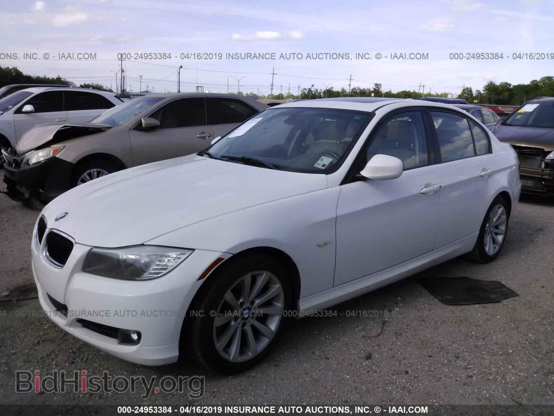 2011 BMW 328 - VIN: WBAPH7C56BE674390 - Фото 2