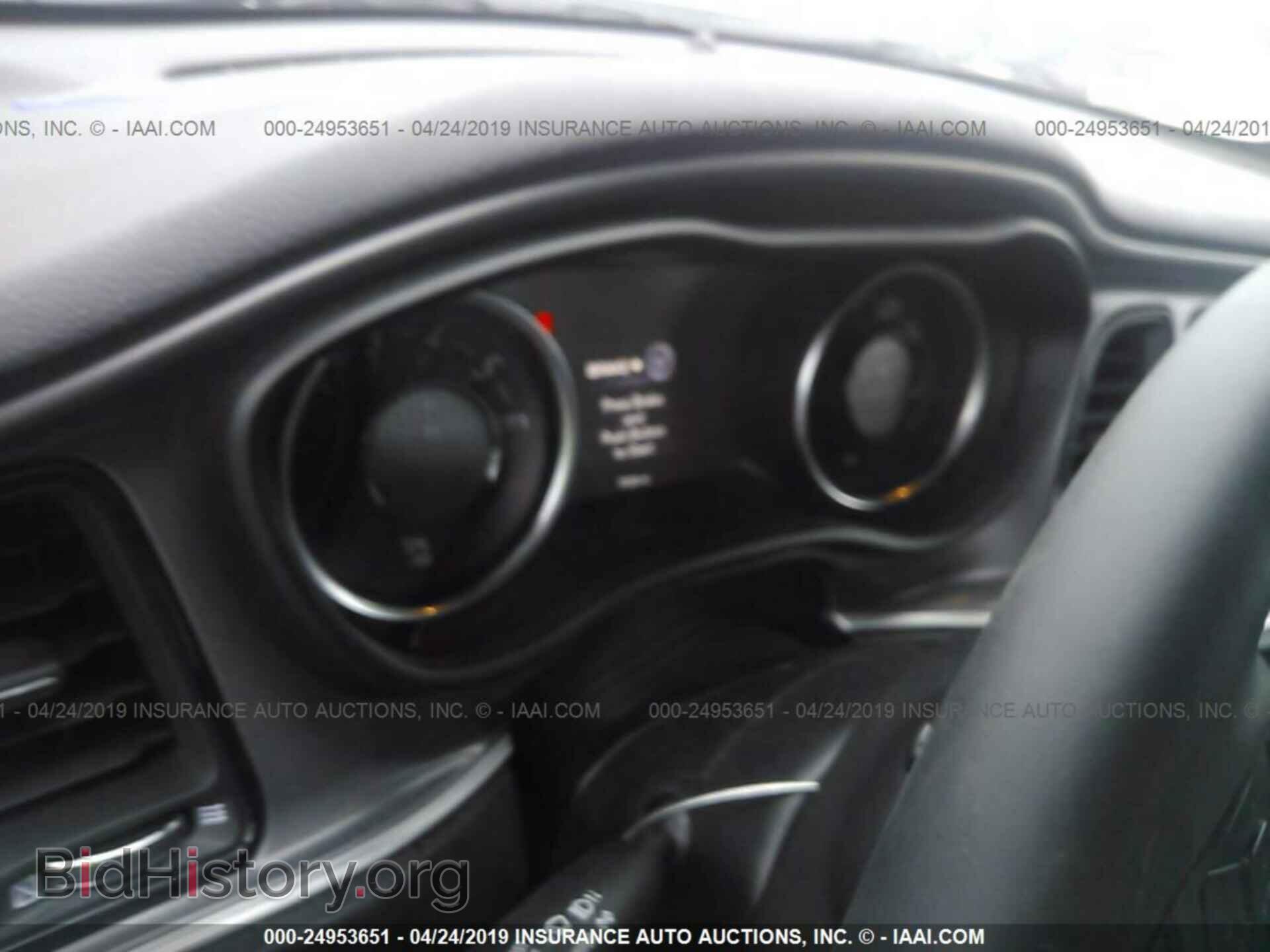 2019 DODGE CHALLENGER - VIN: 2C3CDZAG9KH560751 - Фото 7