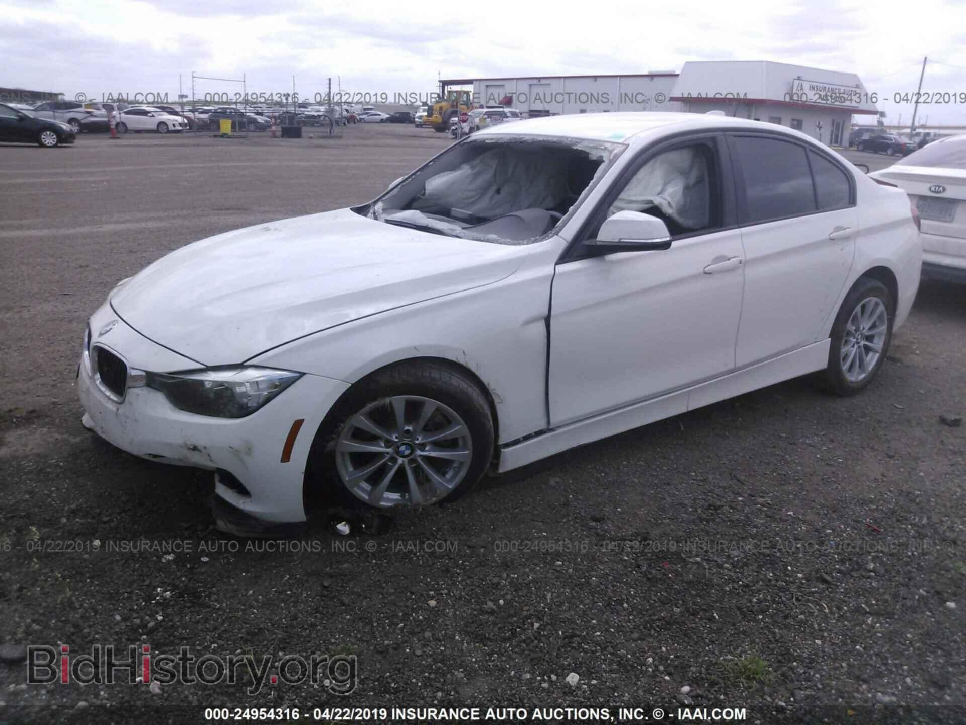 2017 BMW 320 - VIN: WBA8A9C59HK620144 - Photo 2