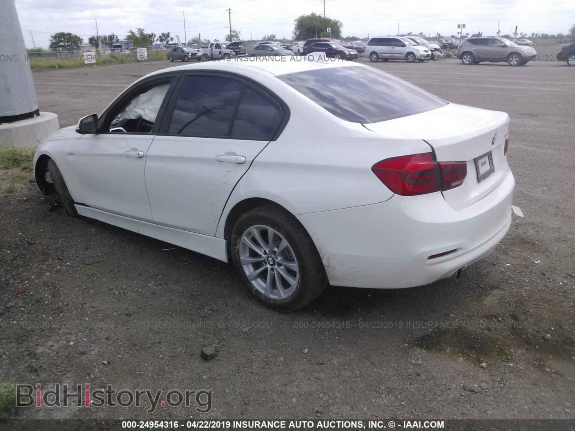 2017 BMW 320 - VIN: WBA8A9C59HK620144 - Photo 3
