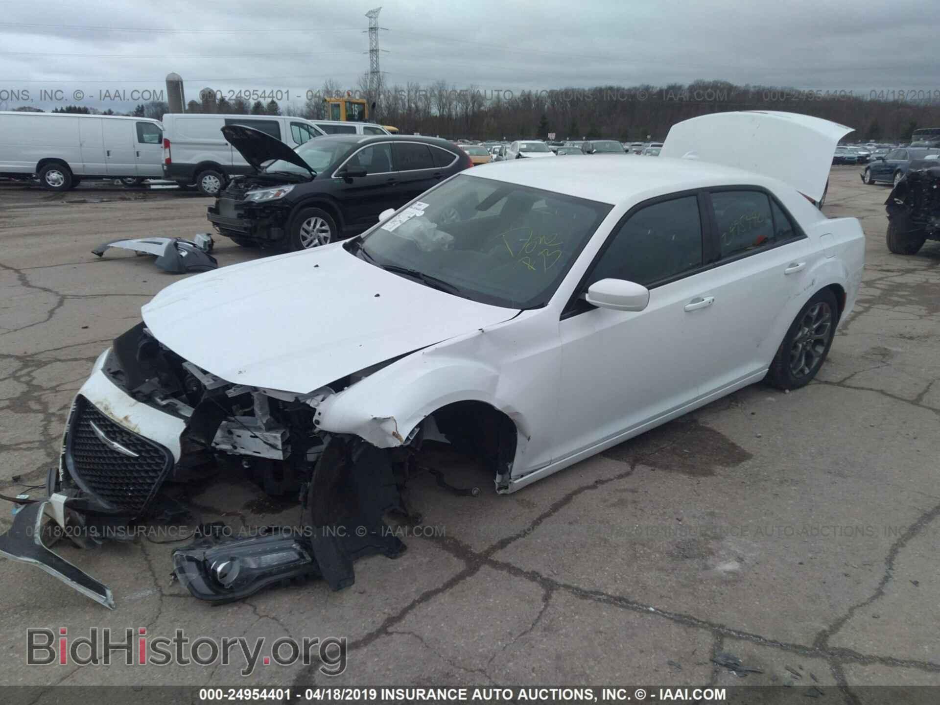 2016 CHRYSLER 300 - VIN: 2C3CCAGG2GH182761 - Photo 2