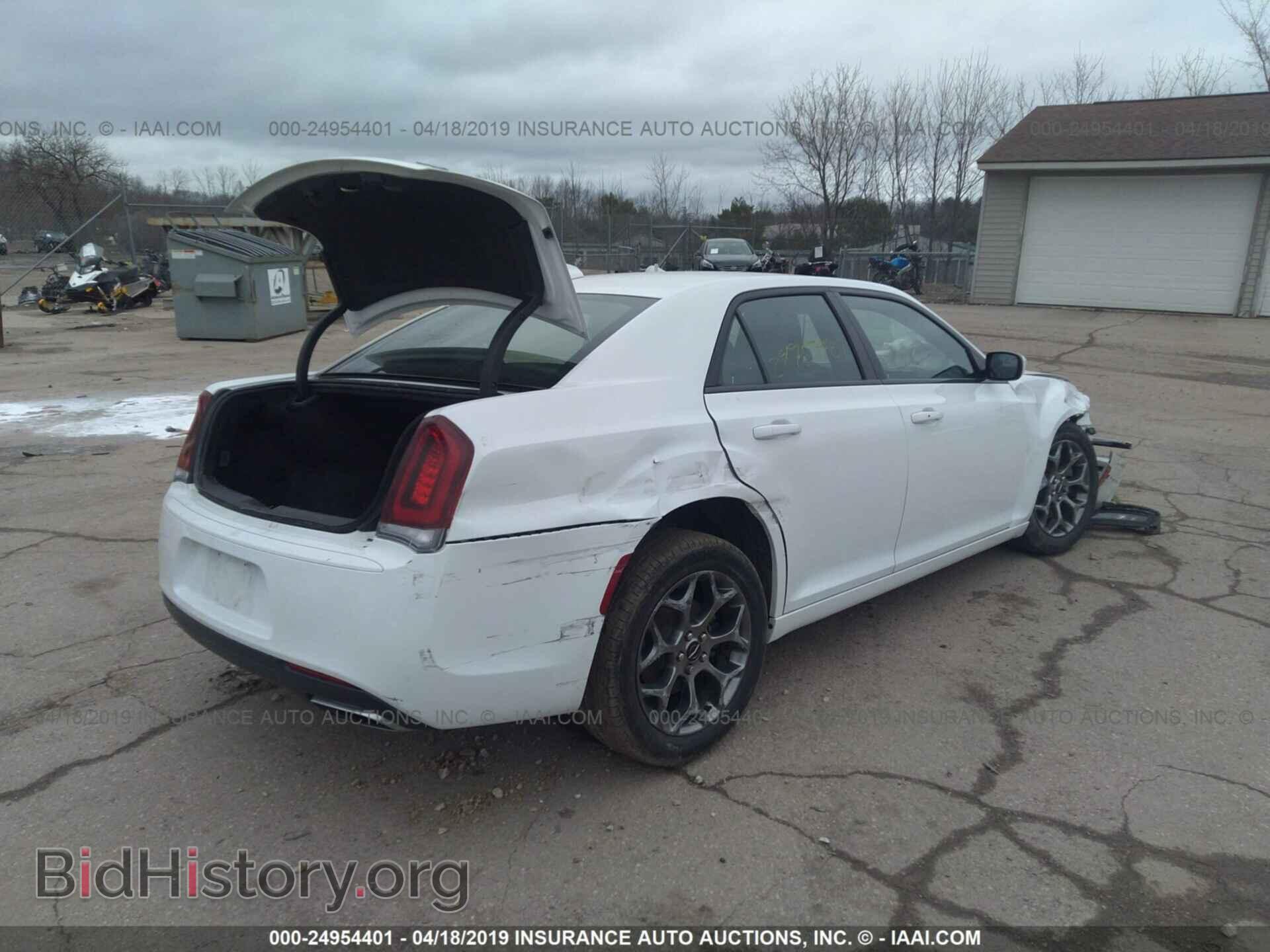 2016 CHRYSLER 300 - VIN: 2C3CCAGG2GH182761 - Photo 4