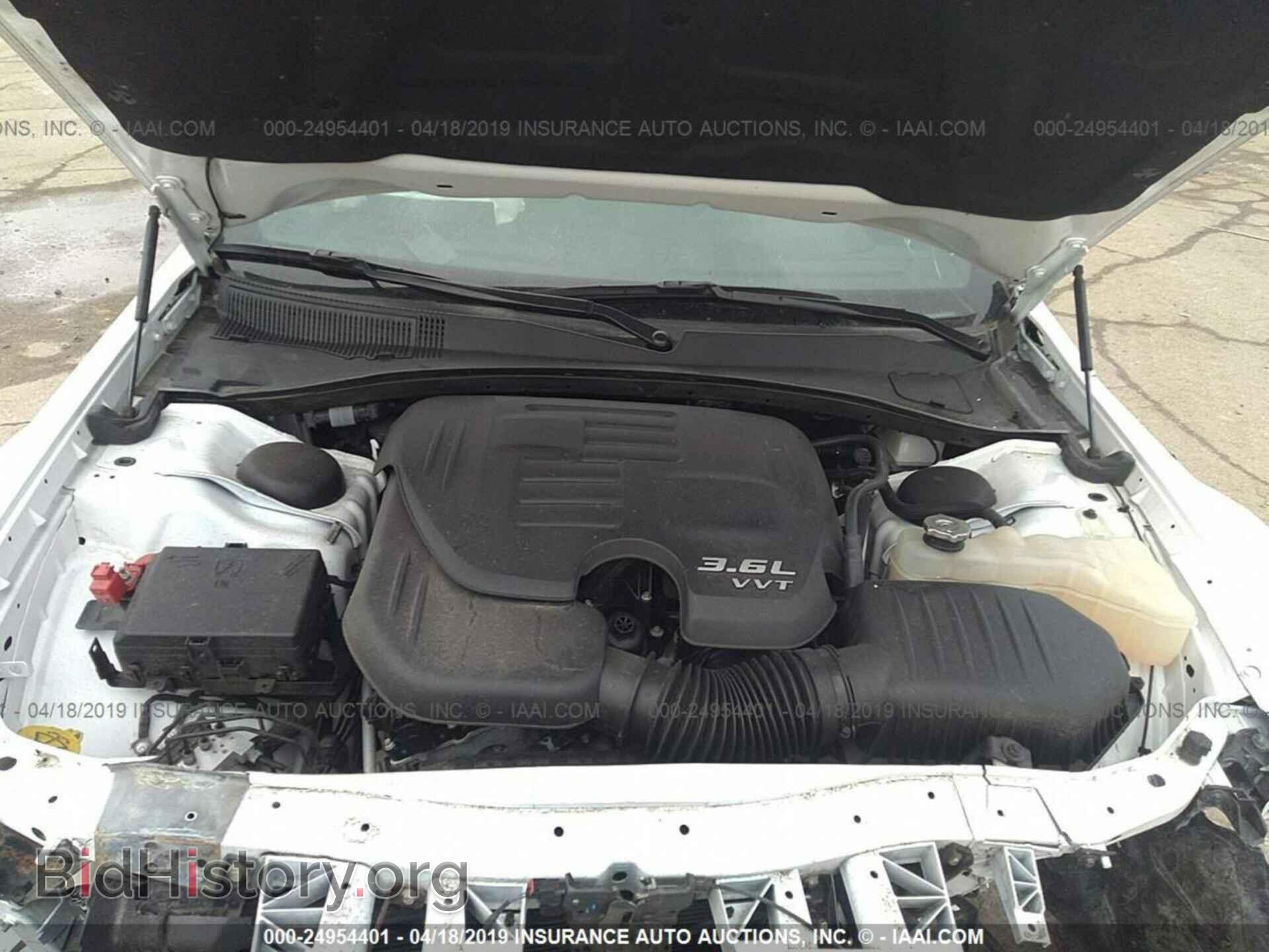 2016 CHRYSLER 300 - VIN: 2C3CCAGG2GH182761 - Photo 10