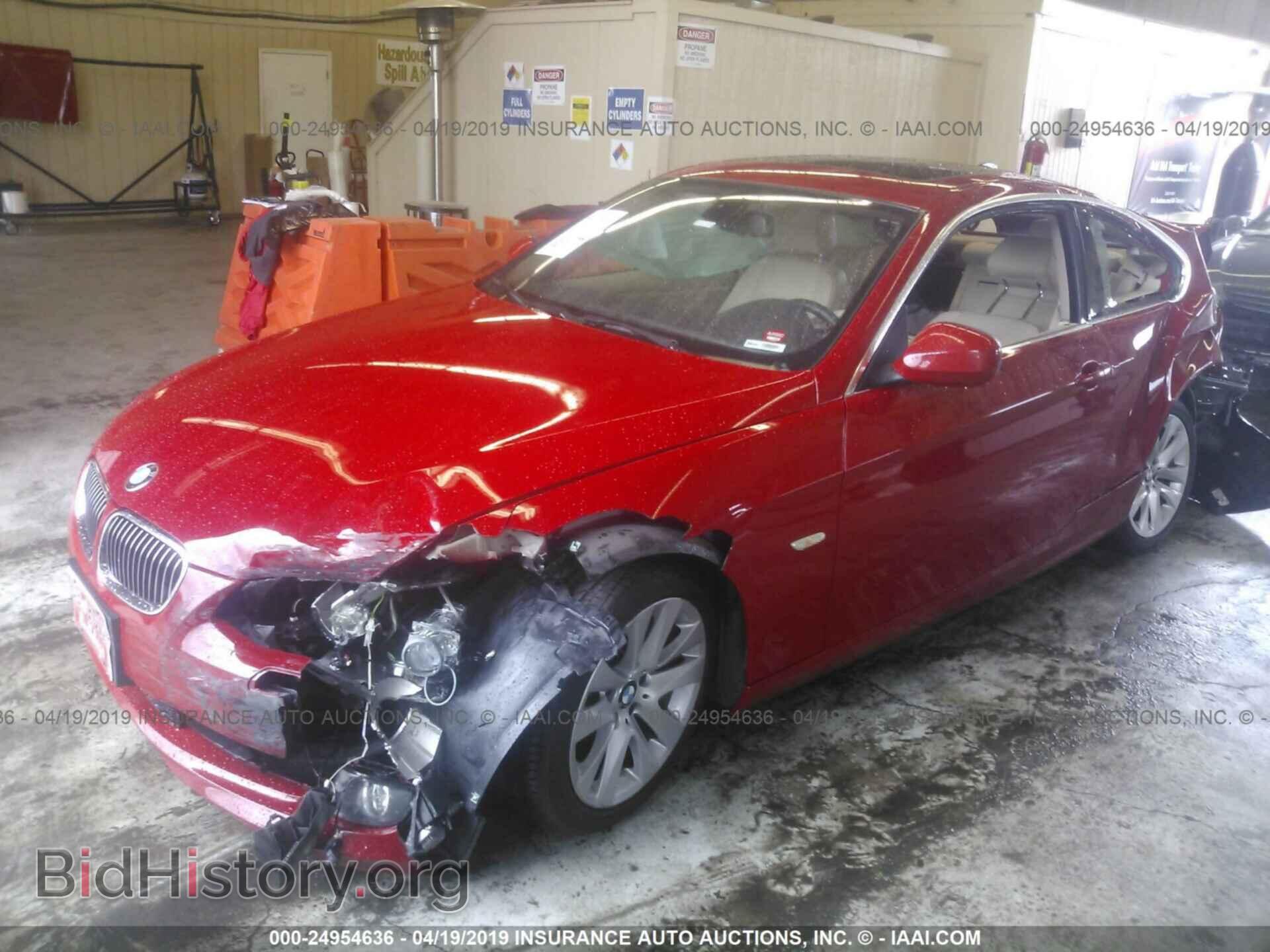 2013 BMW 328 - VIN: WBAKE3C51DE772256 - Фото 2
