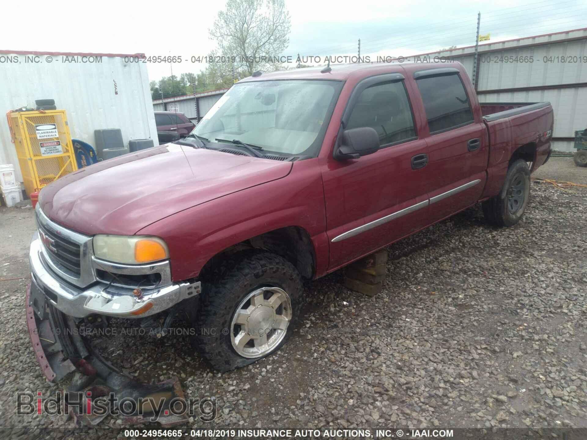 2005 GMC NEW SIERRA - VIN: 2GTEK13T651148015 - Фото 2