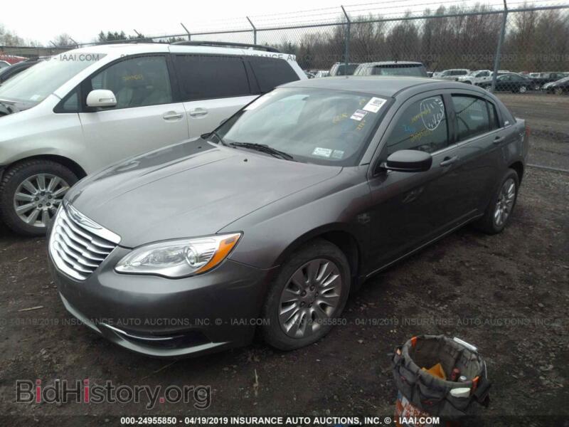 2012 Chrysler 200 (VIN 1C3CCBAB7CN295643) — фото 2 из 10