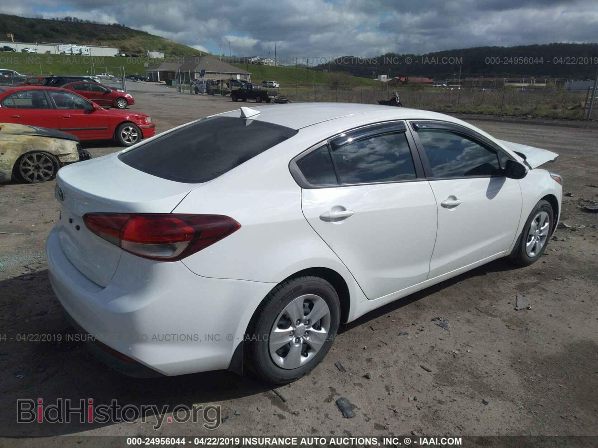 2017 KIA FORTE - VIN: 3KPFK4A72HE047945 - Фото 4
