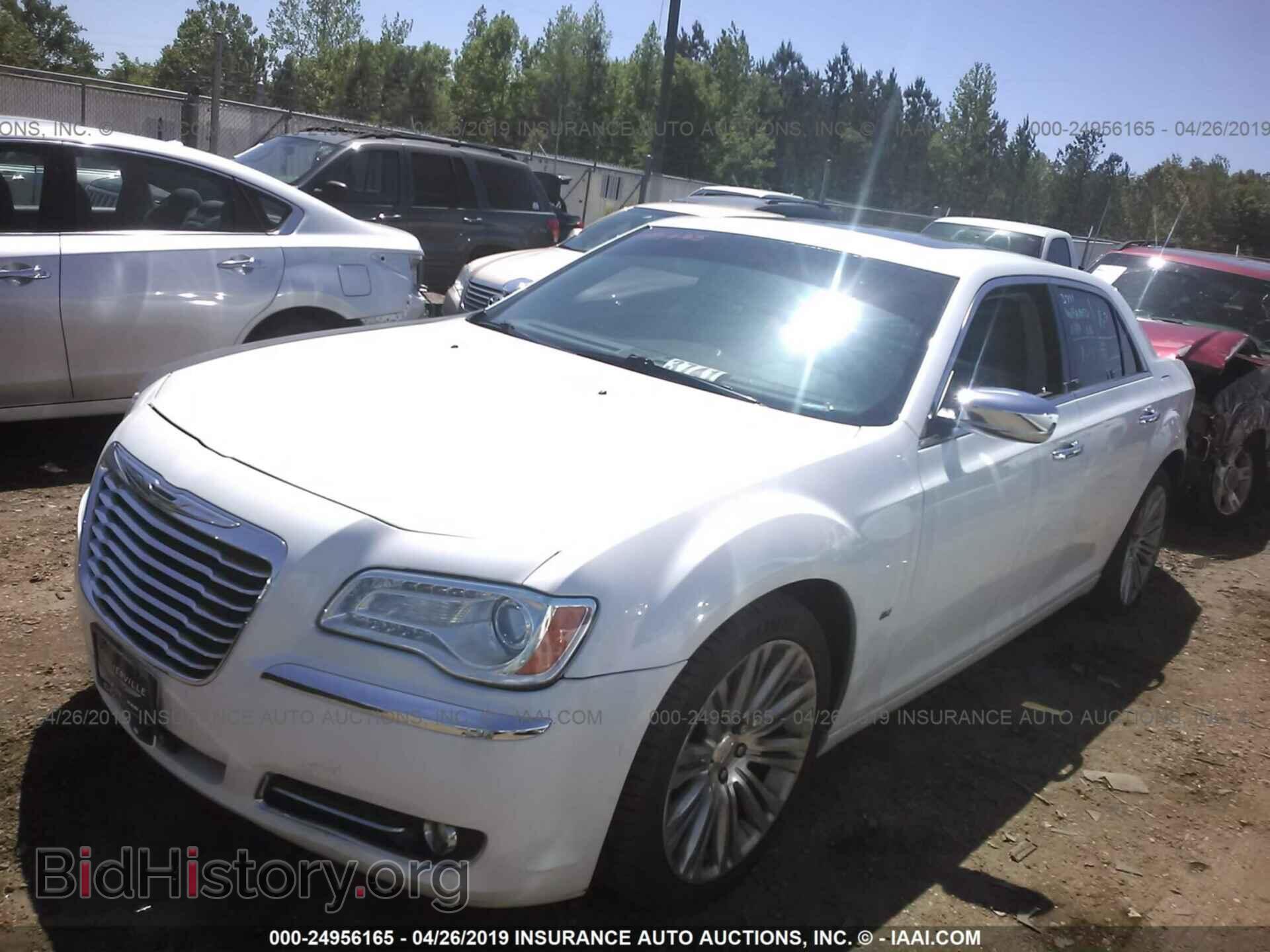 2013 CHRYSLER 300C - VIN: 2C3CCAETXDH731909 - Фото 2