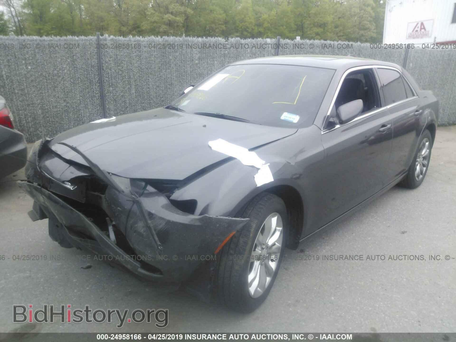 2017 CHRYSLER 300 - VIN: 2C3CCARGXHH655661 - Фото 2