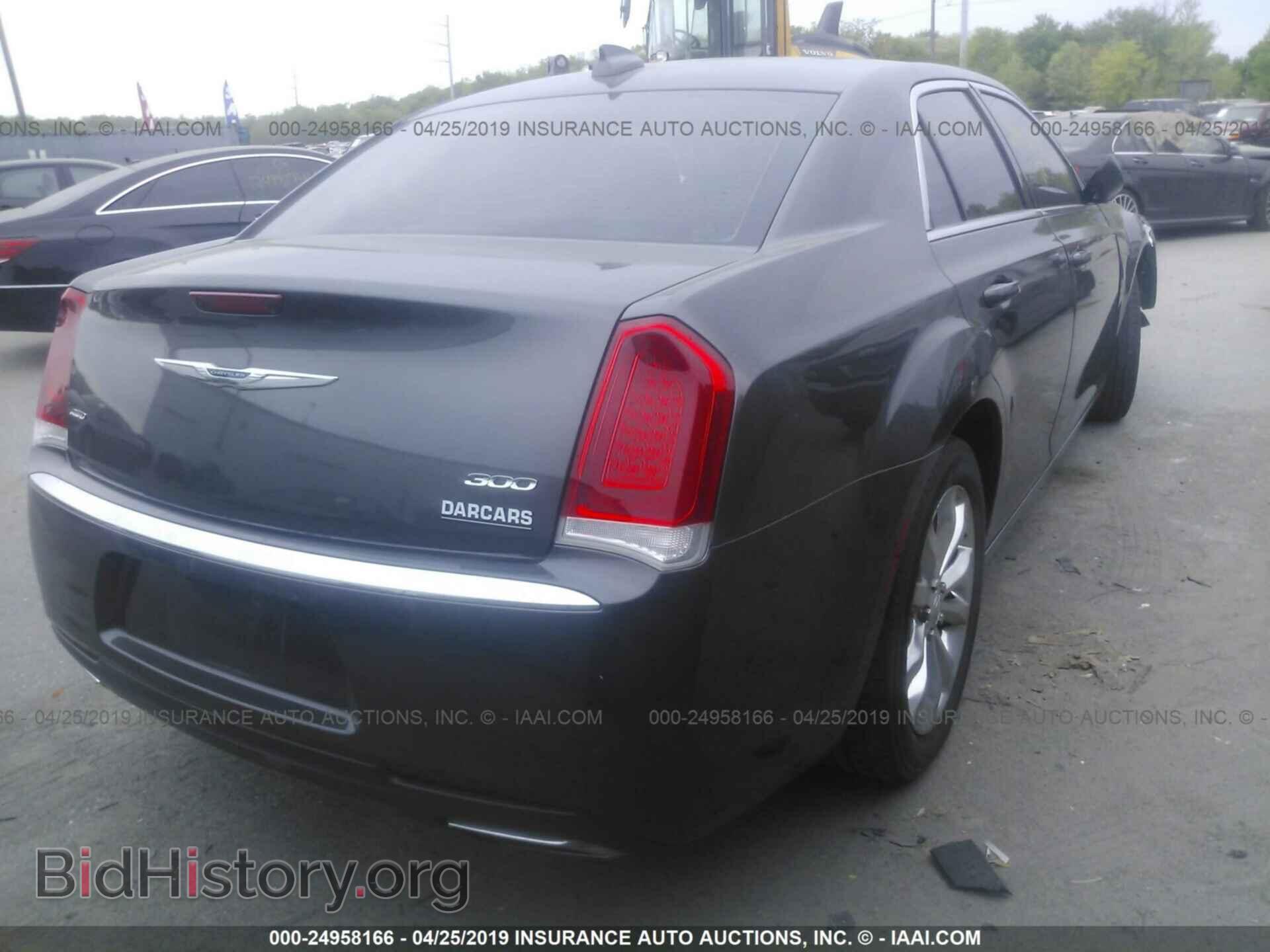 2017 CHRYSLER 300 - VIN: 2C3CCARGXHH655661 - Фото 4