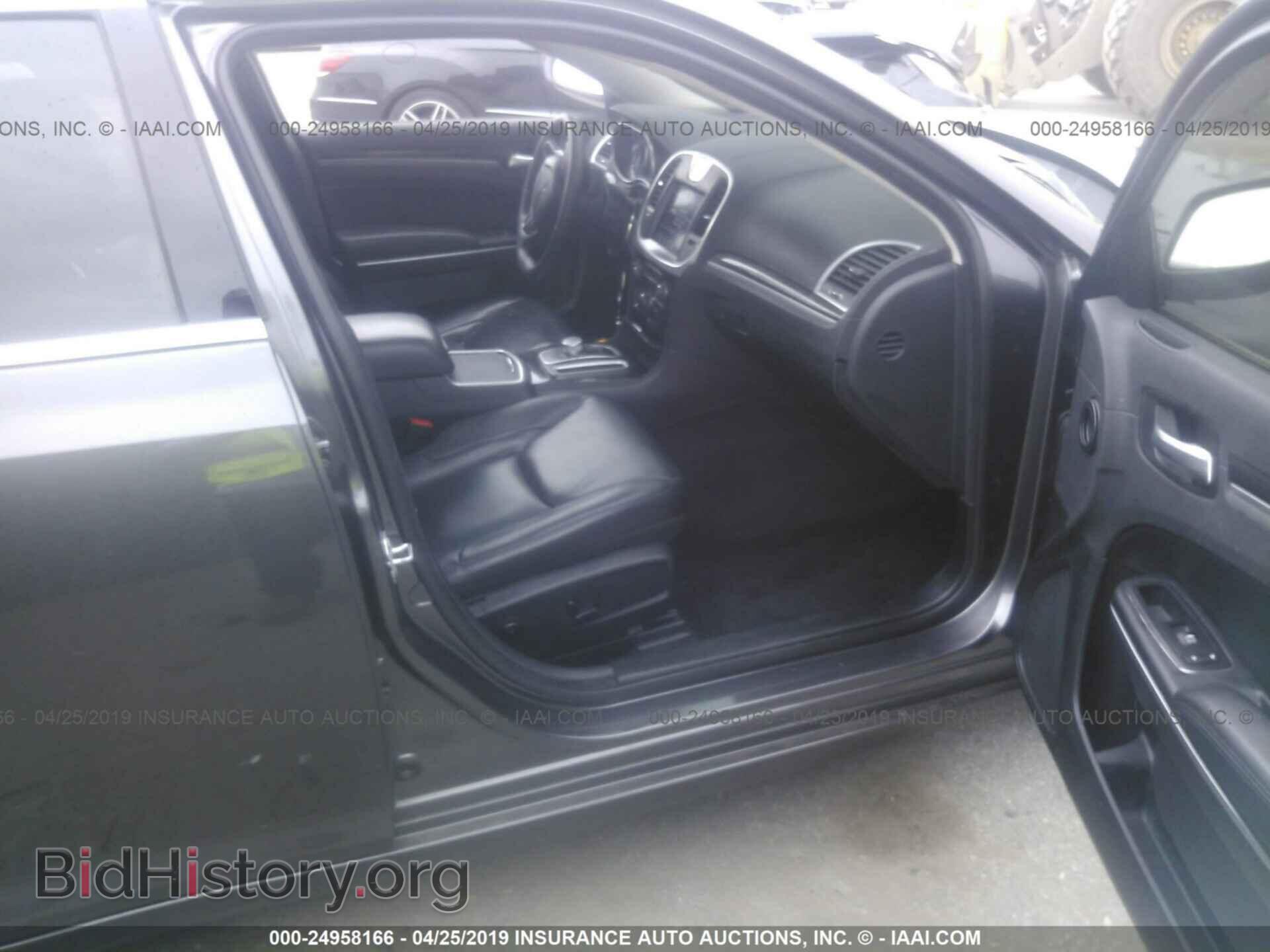2017 CHRYSLER 300 - VIN: 2C3CCARGXHH655661 - Фото 5