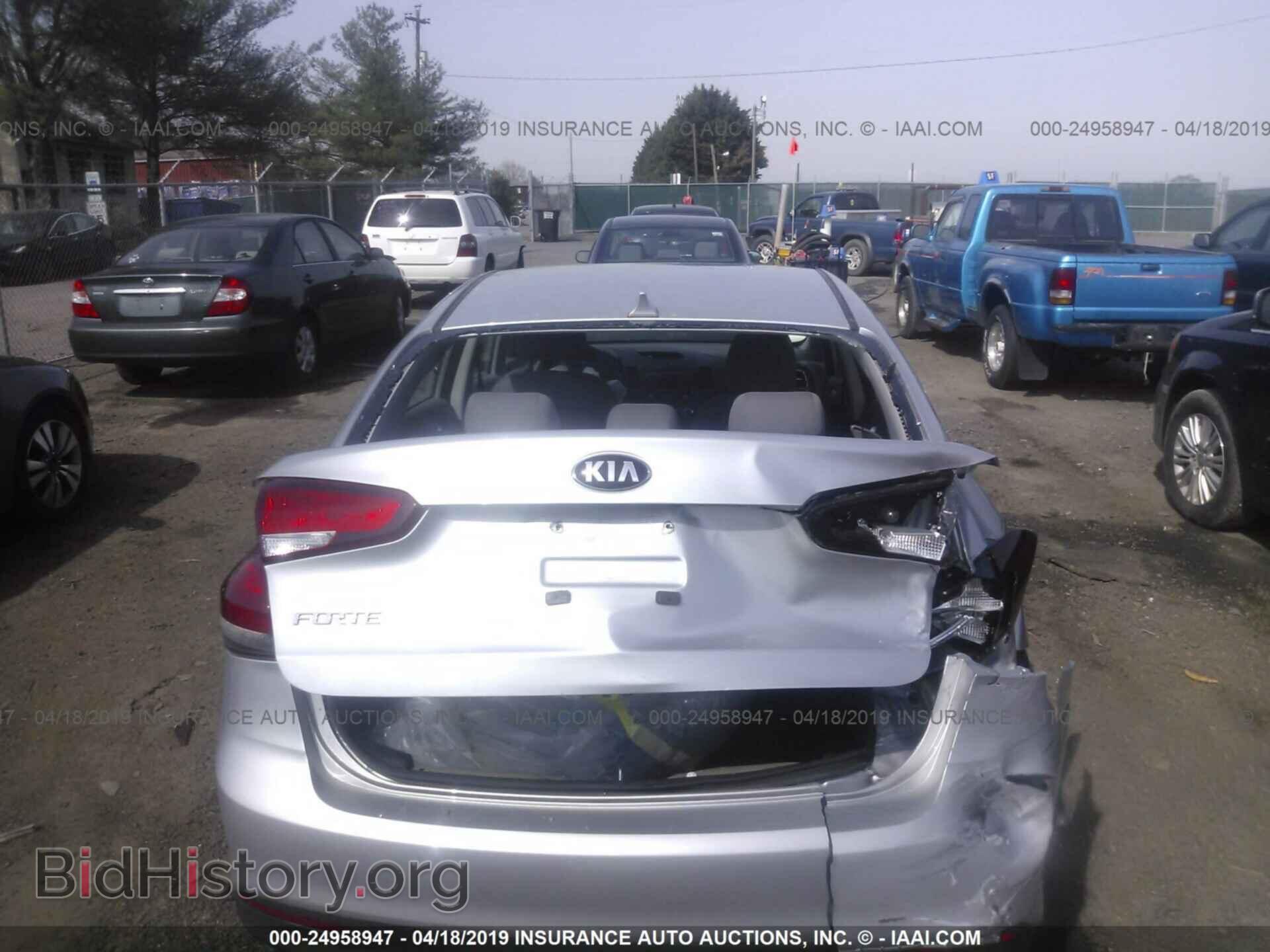 2017 KIA FORTE - VIN: 3KPFK4A71HE067023 - Photo 6