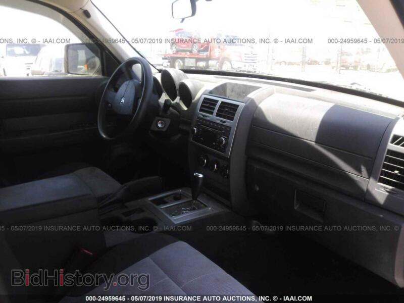 2007 Dodge NITRO (VIN 1D8GU28K27W685793) — photo 5 of 10