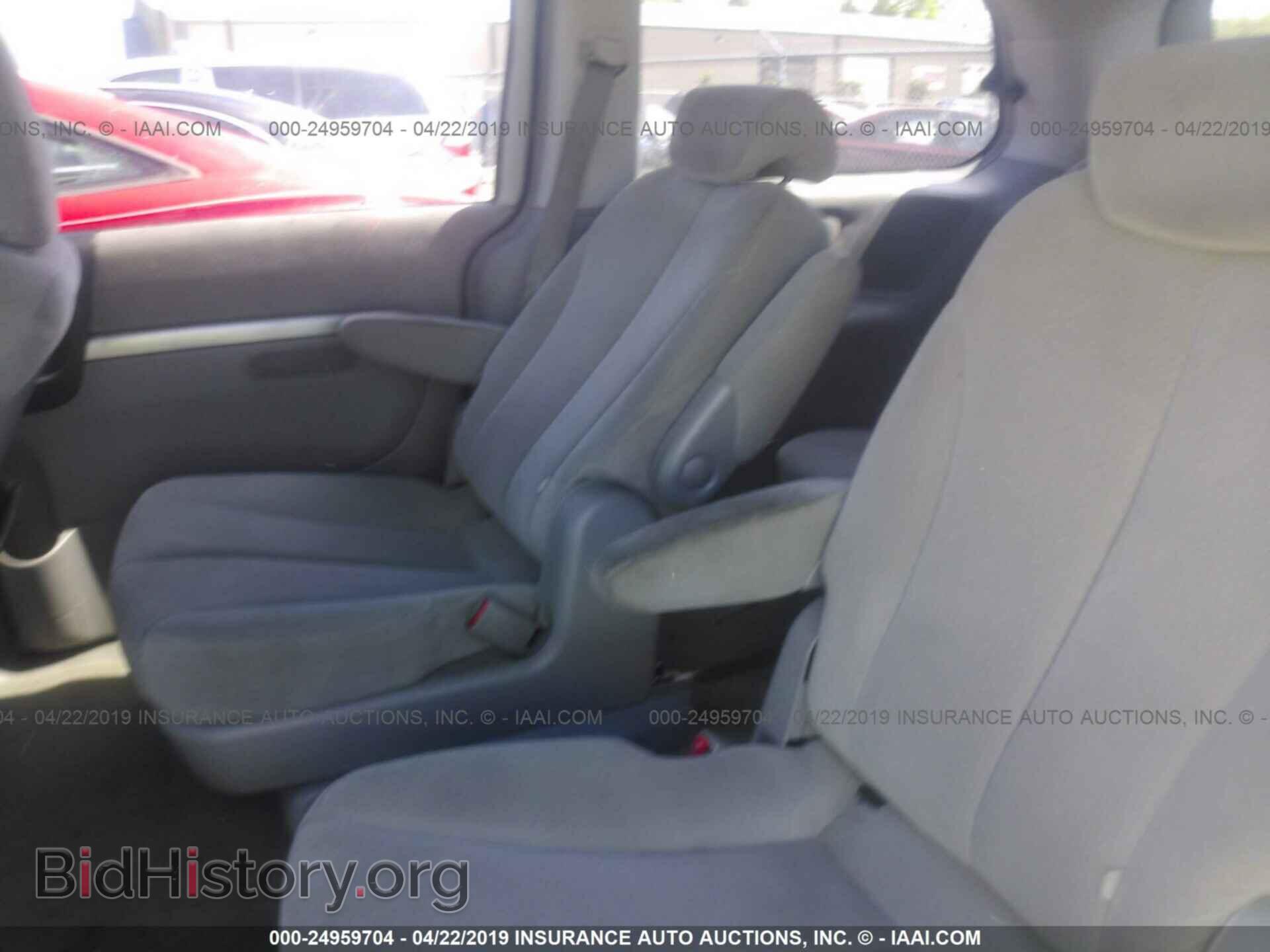 2007 HYUNDAI ENTOURAGE - VIN: KNDMC233776029030 - Фото 8