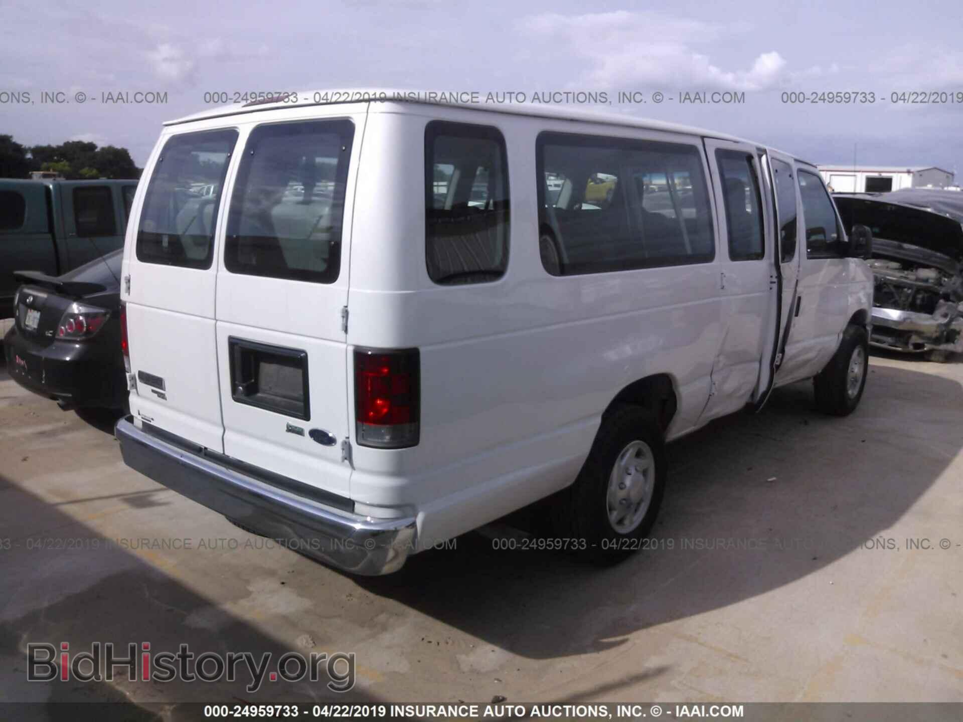 2011 FORD ECONOLINE - VIN: 1FBSS3BL9BDA08996 - Photo 4