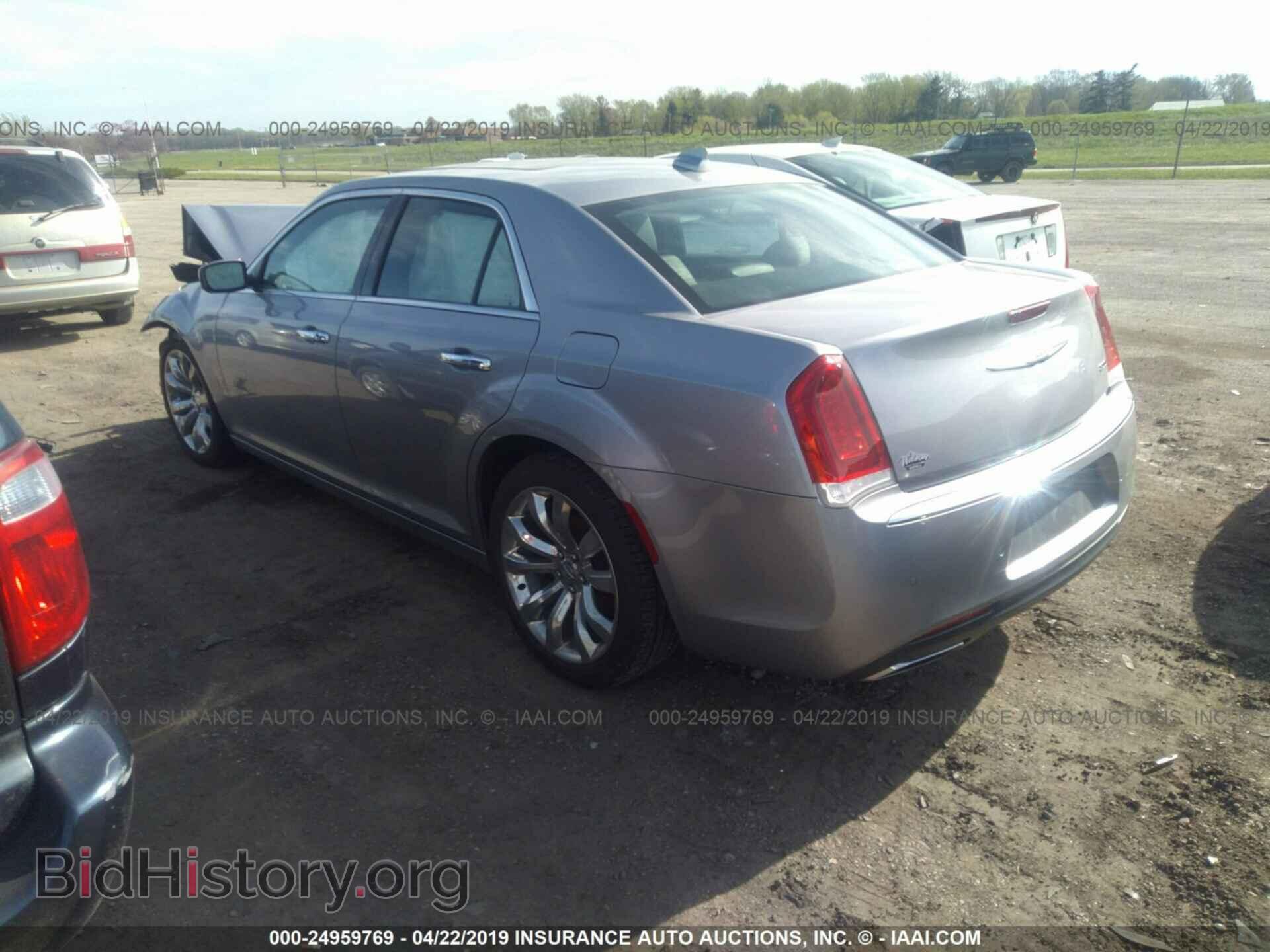2018 CHRYSLER 300 - VIN: 2C3CCAEG9JH263895 - Фото 3