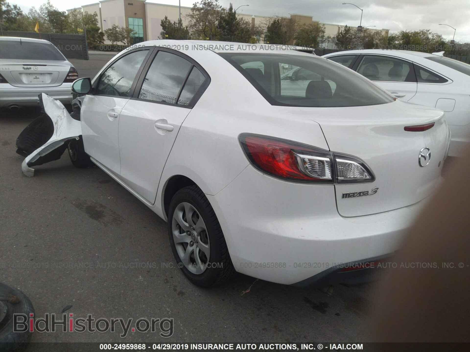 2011 MAZDA 3 - VIN: JM1BL1UG8B1459805 - Photo 3