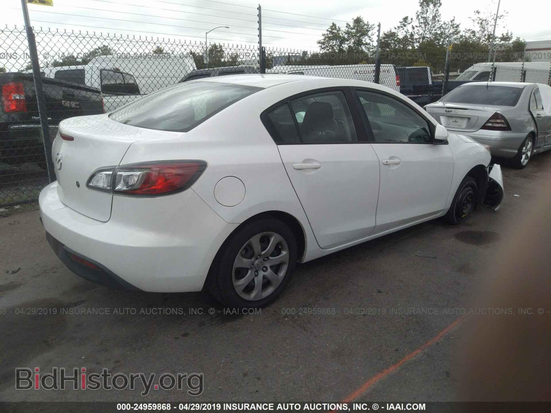 2011 MAZDA 3 - VIN: JM1BL1UG8B1459805 - Photo 4