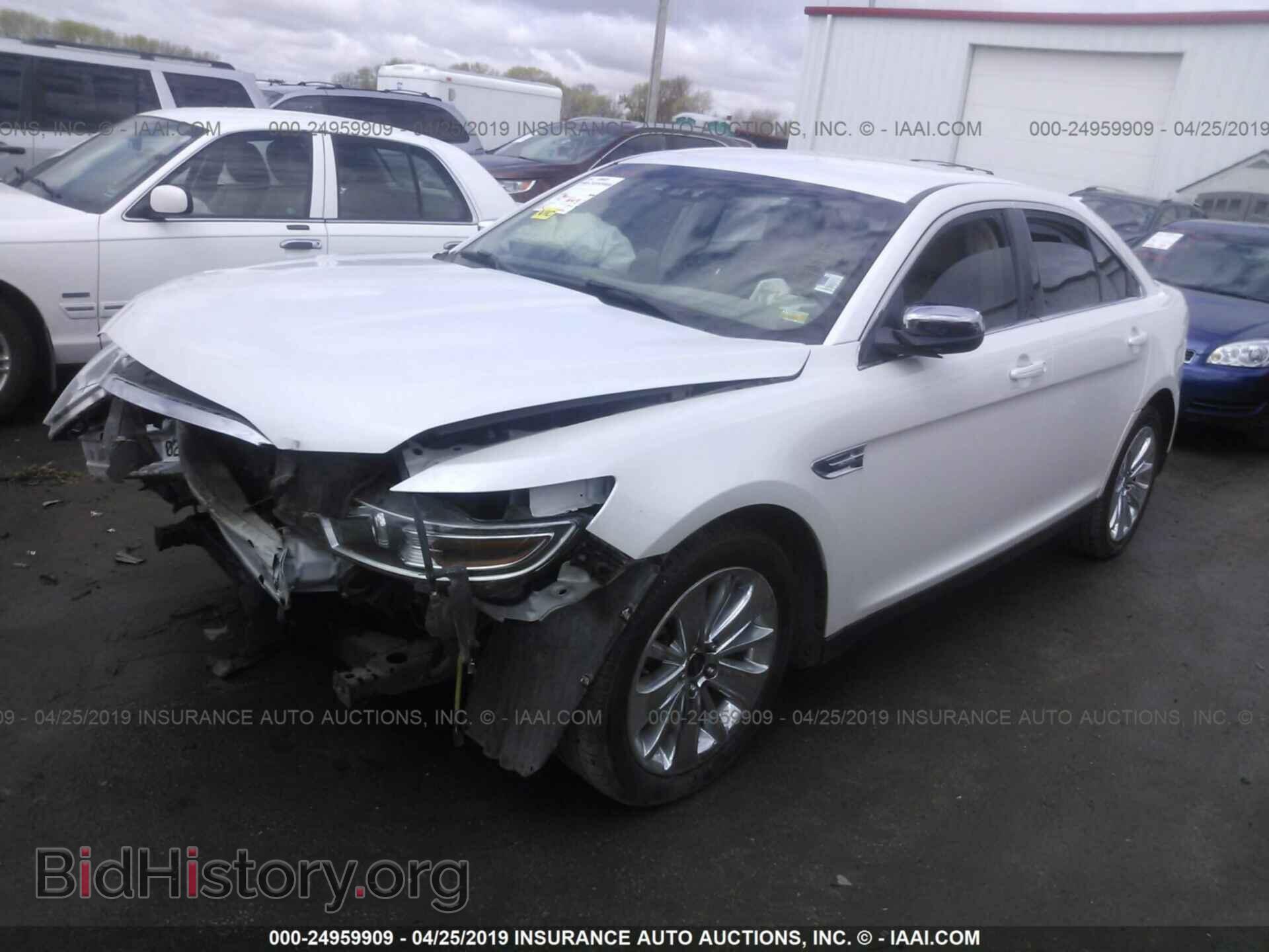 2011 FORD TAURUS - VIN: 1FAHP2FW7BG136163 - Фото 2