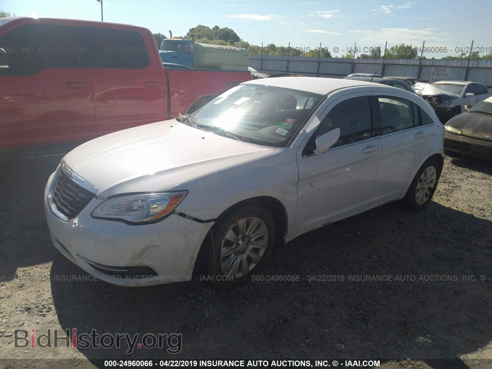 2013 CHRYSLER 200 - VIN: 1C3CCBAB4DN646588 - Photo 2