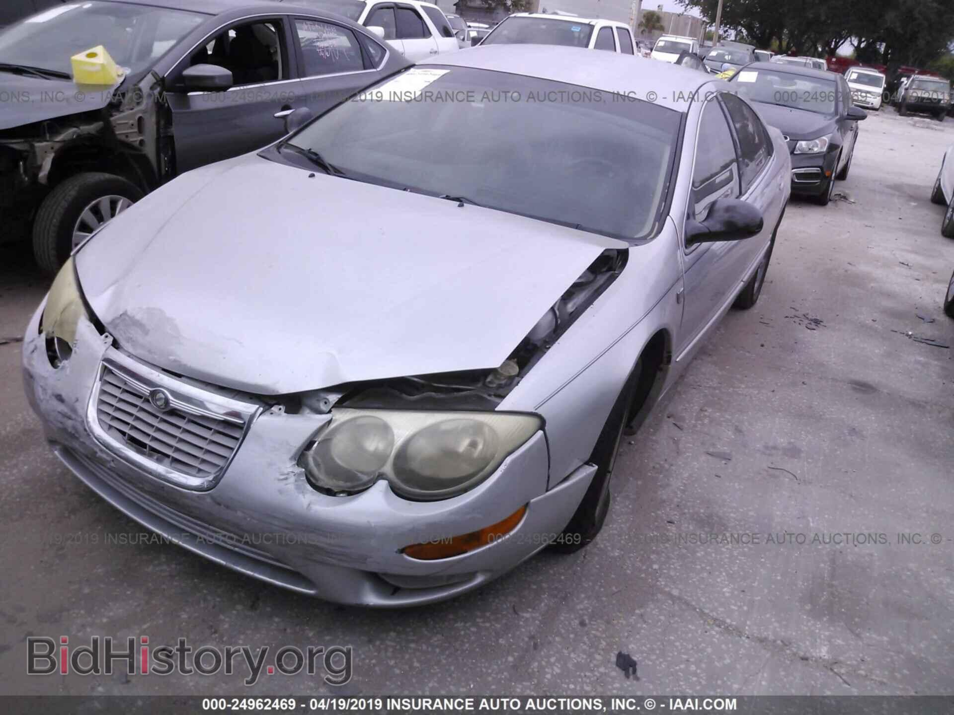 2002 CHRYSLER 300M - VIN: 2C3HE66G22H293396 - Photo 2