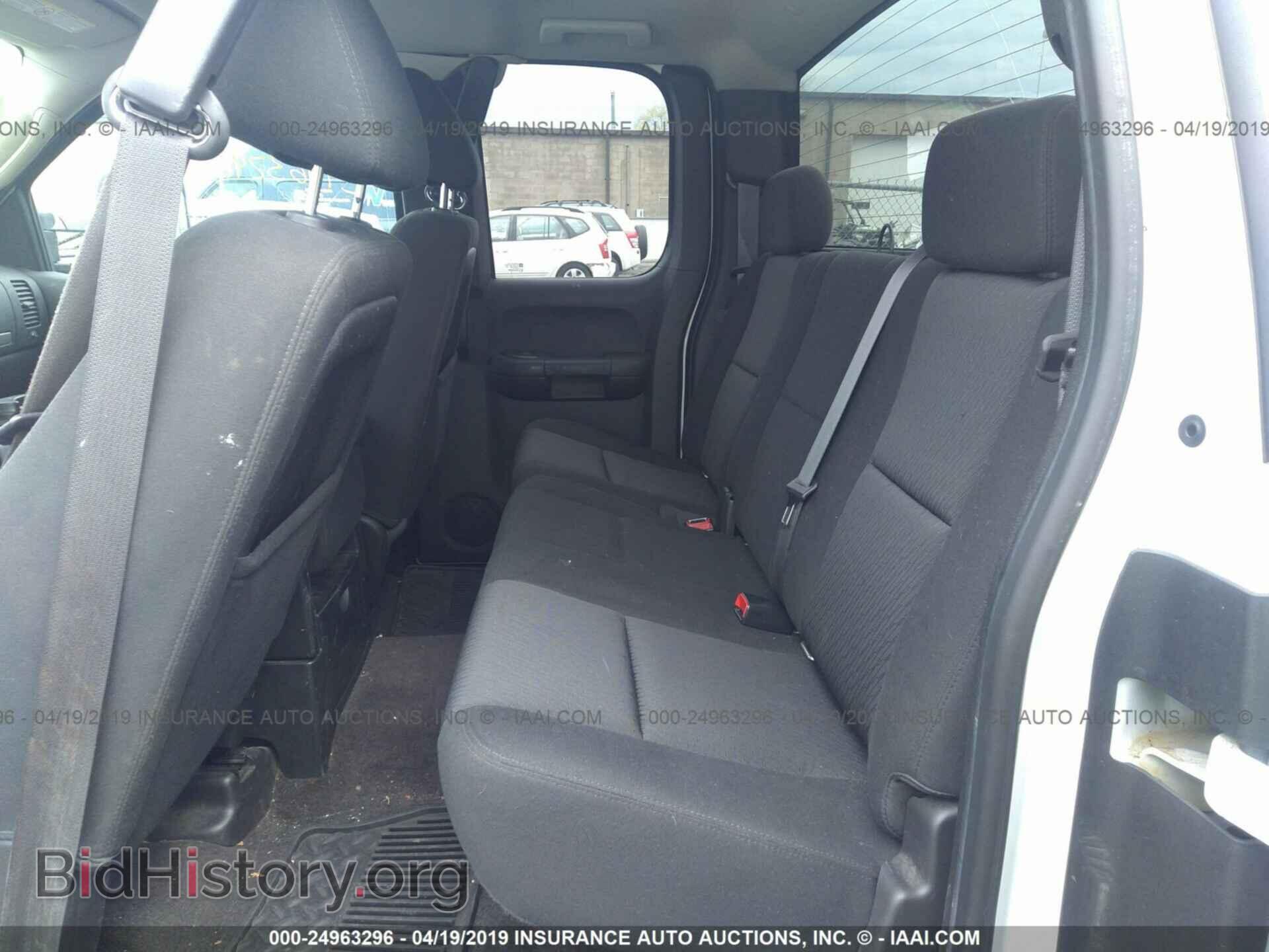 2011 GMC SIERRA - VIN: 1GT220CG5BZ466615 - Фото 8