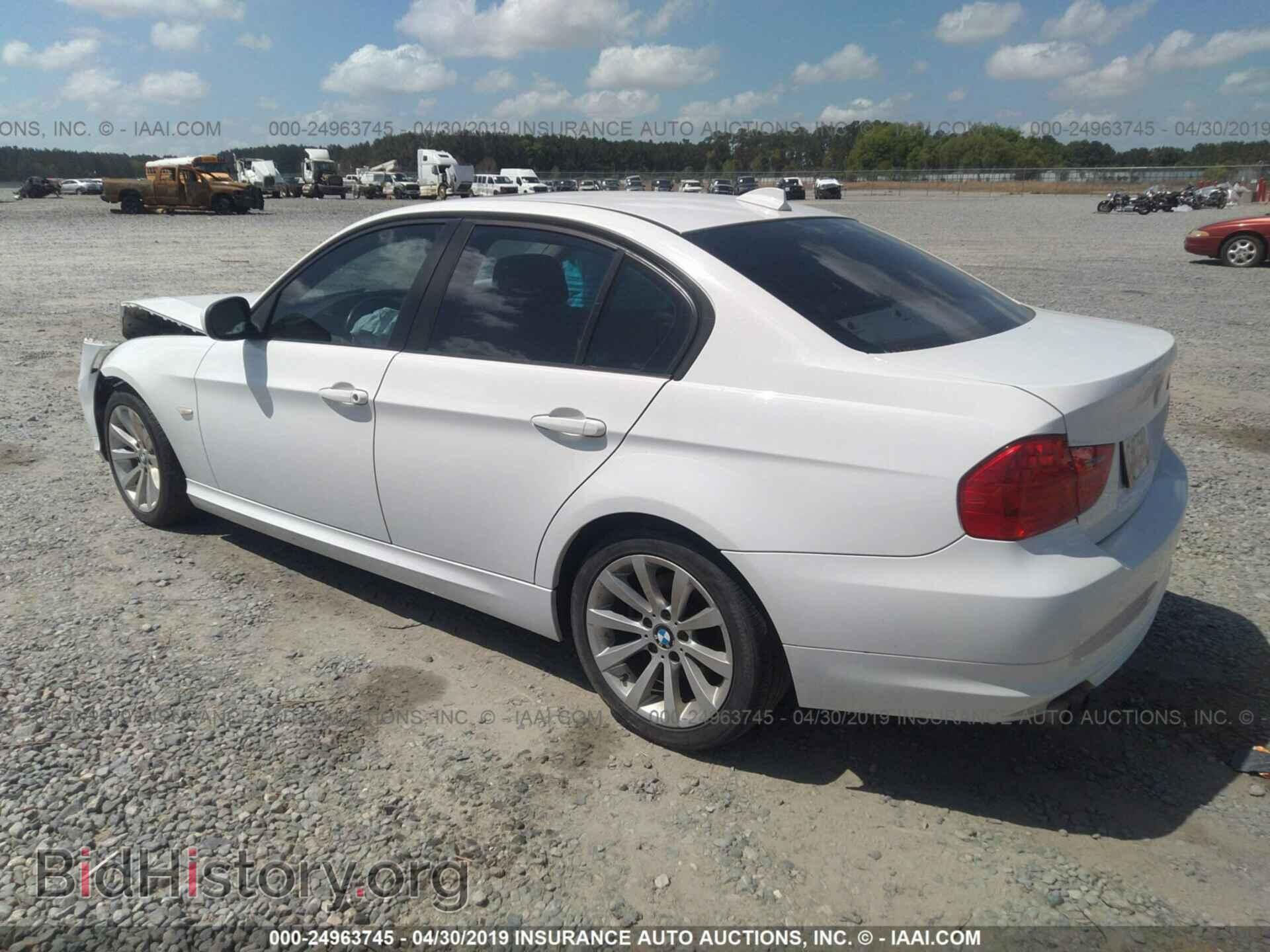 2011 BMW 328 - VIN: WBAPH7C54BE674999 - Фото 3